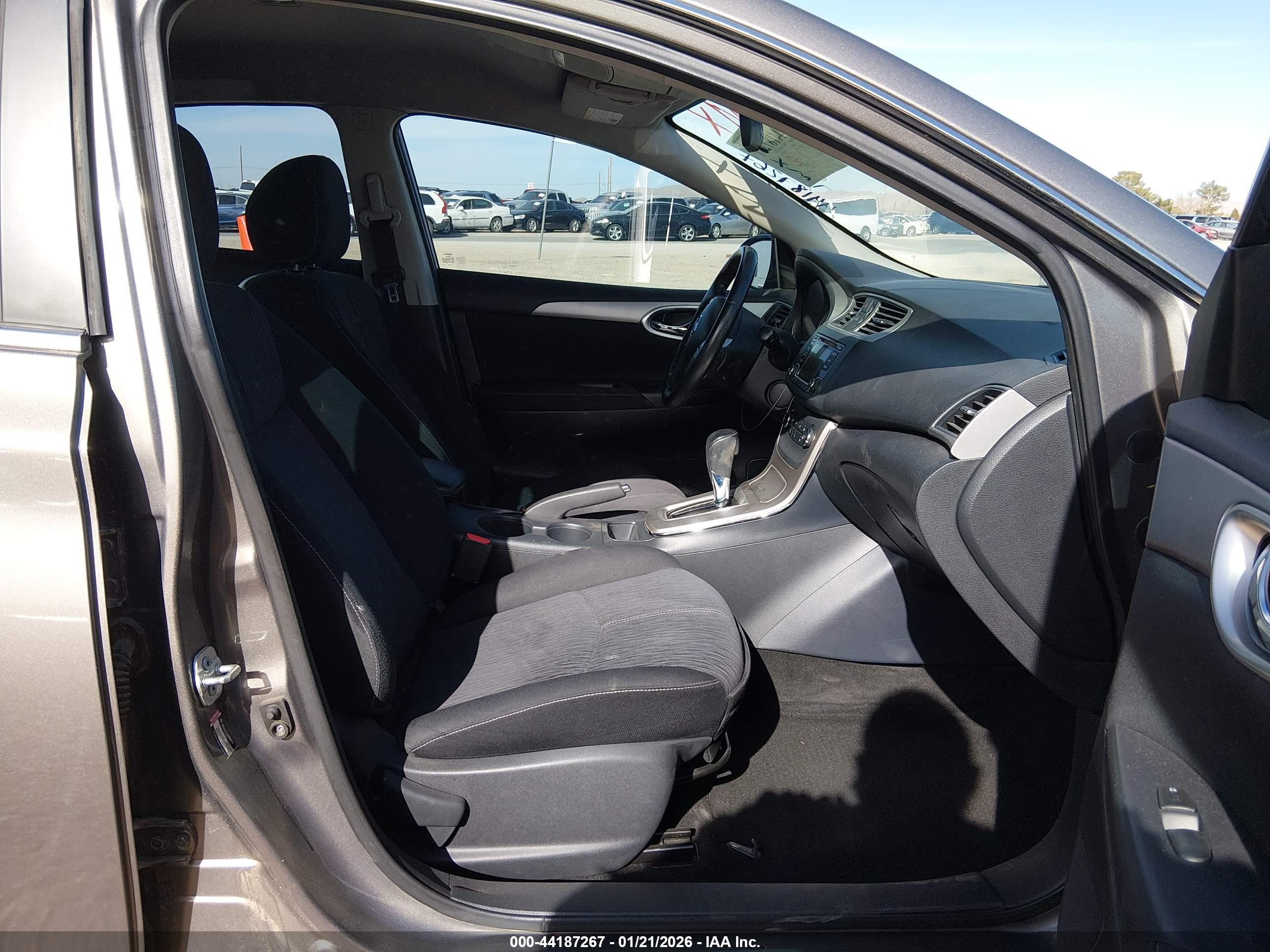 NISSAN SENTRA image 5