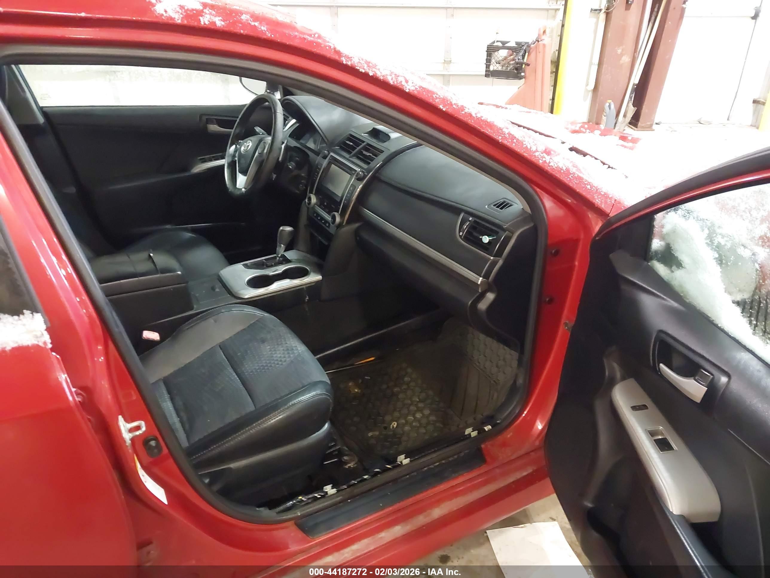 TOYOTA CAMRY image 5