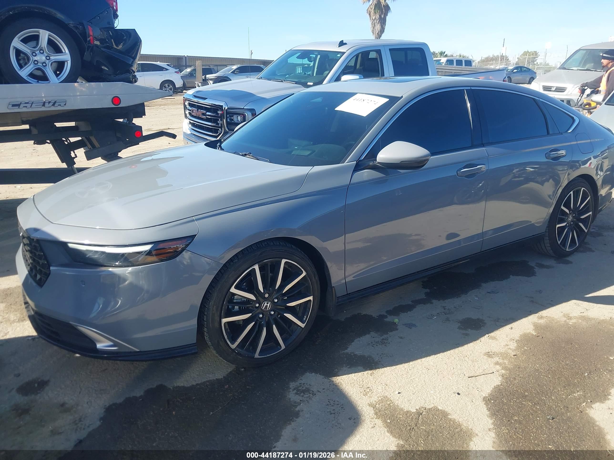 HONDA ACCORD image 2