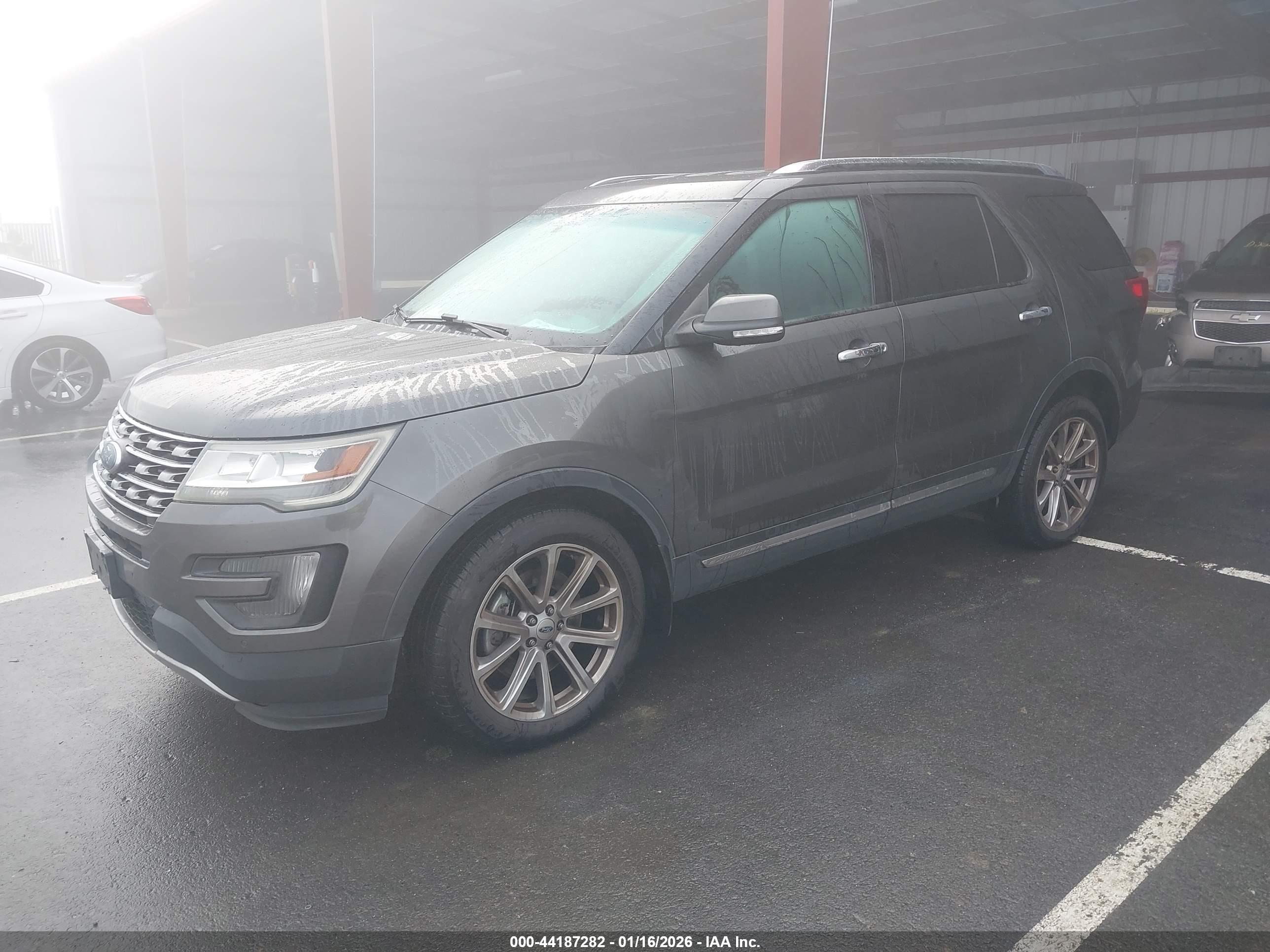 FORD EXPLORER image 2