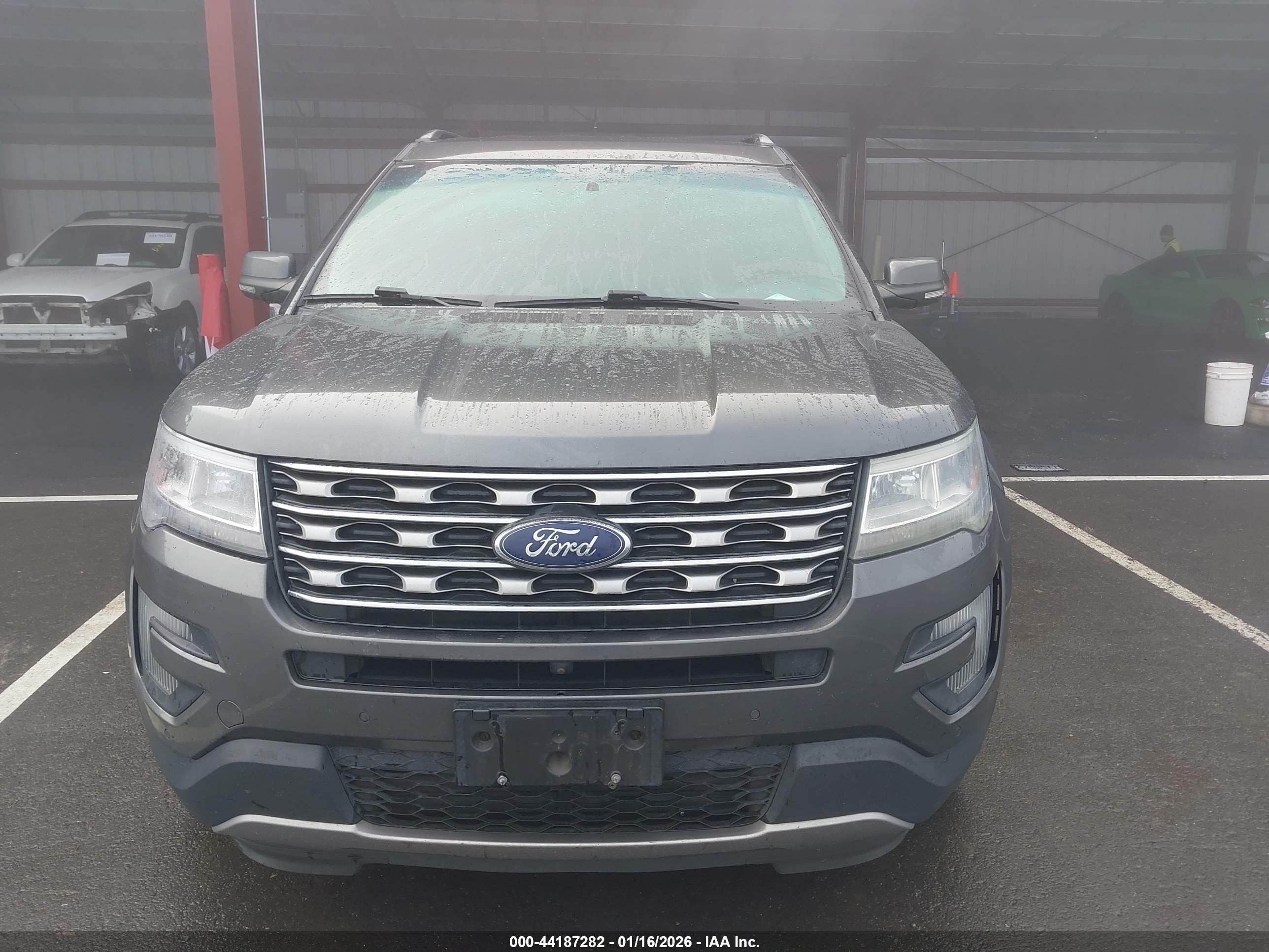 FORD EXPLORER image 6