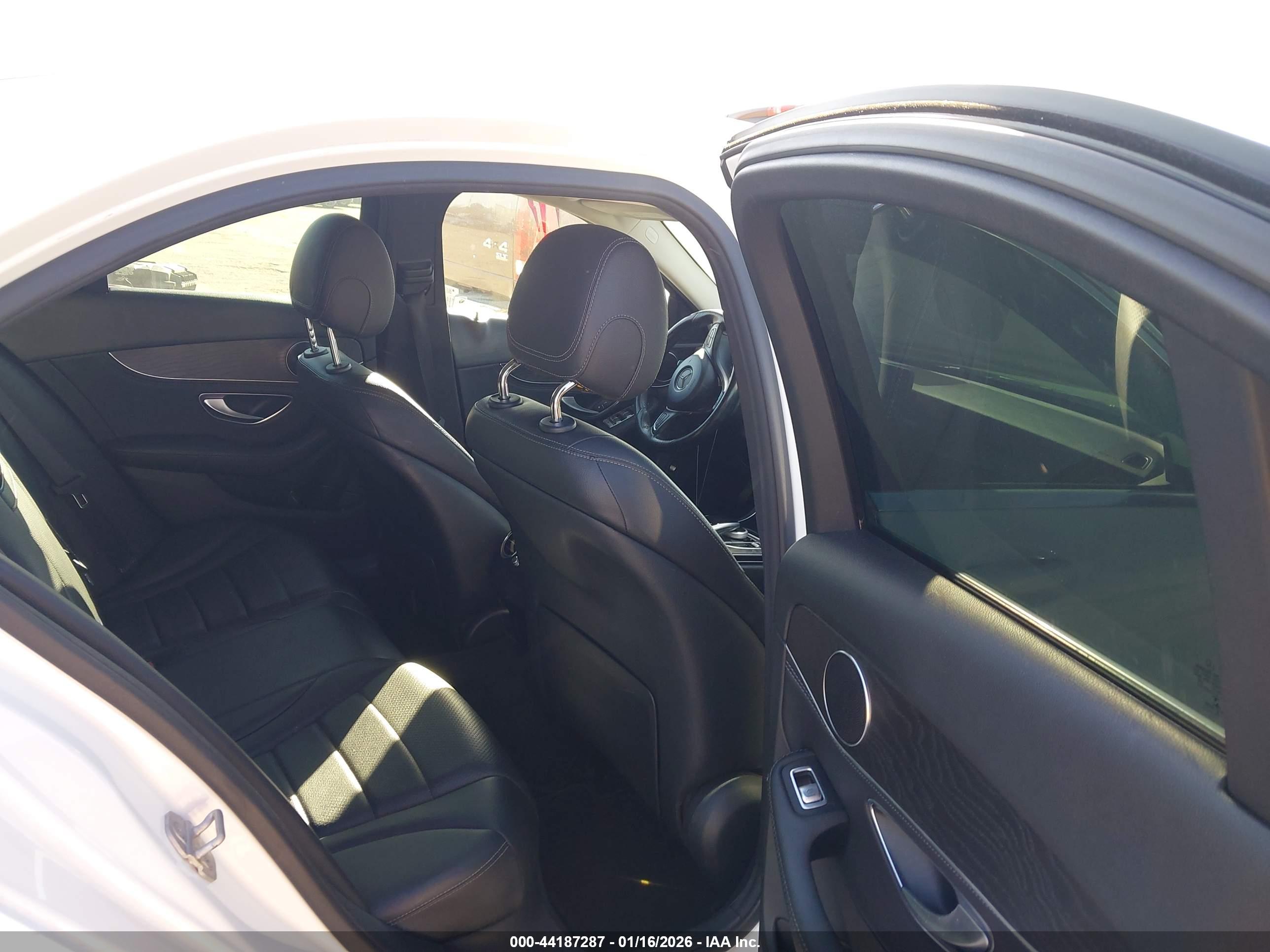 MERCEDES-BENZ C image 8