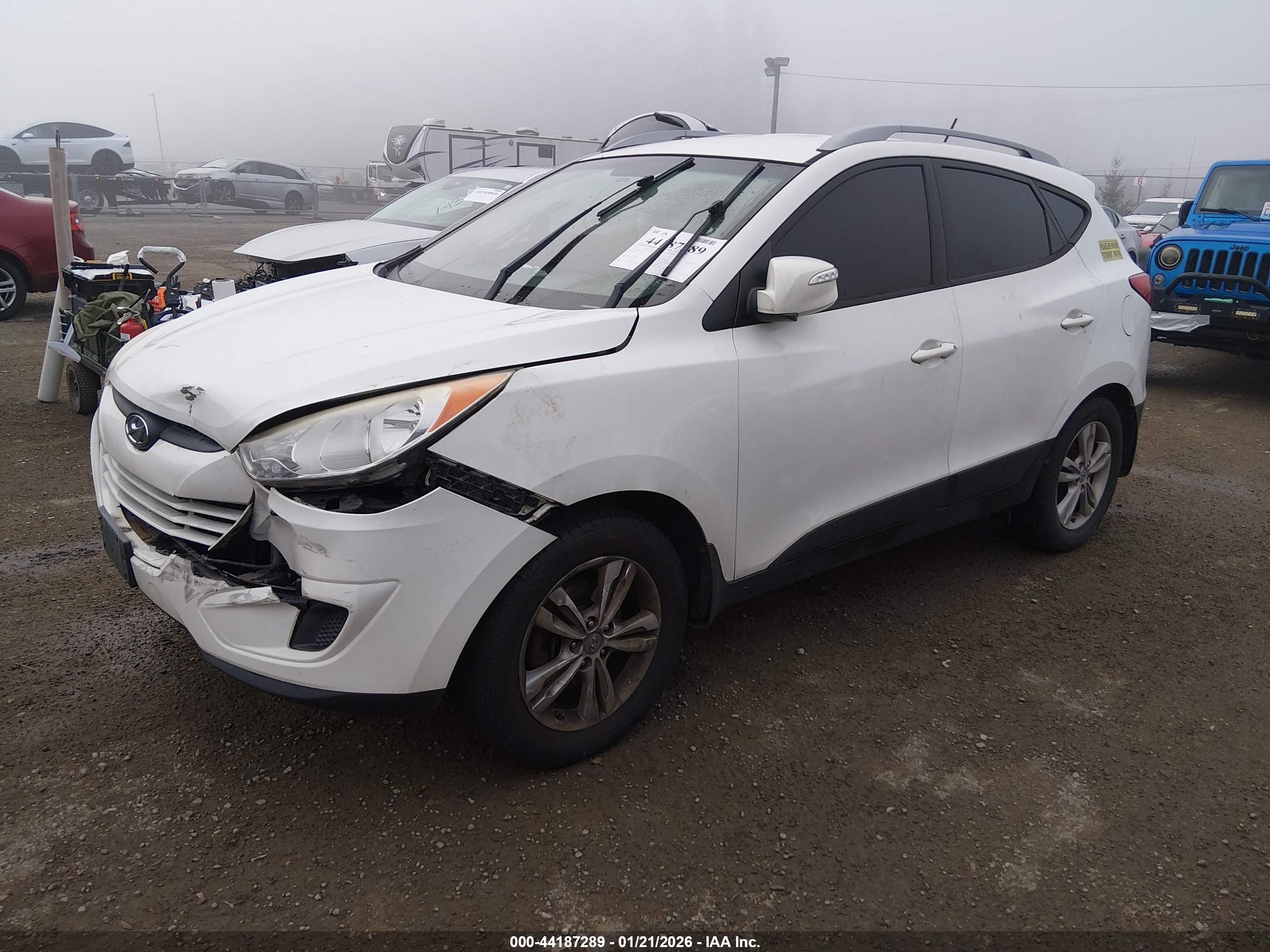 HYUNDAI TUCSON image 2