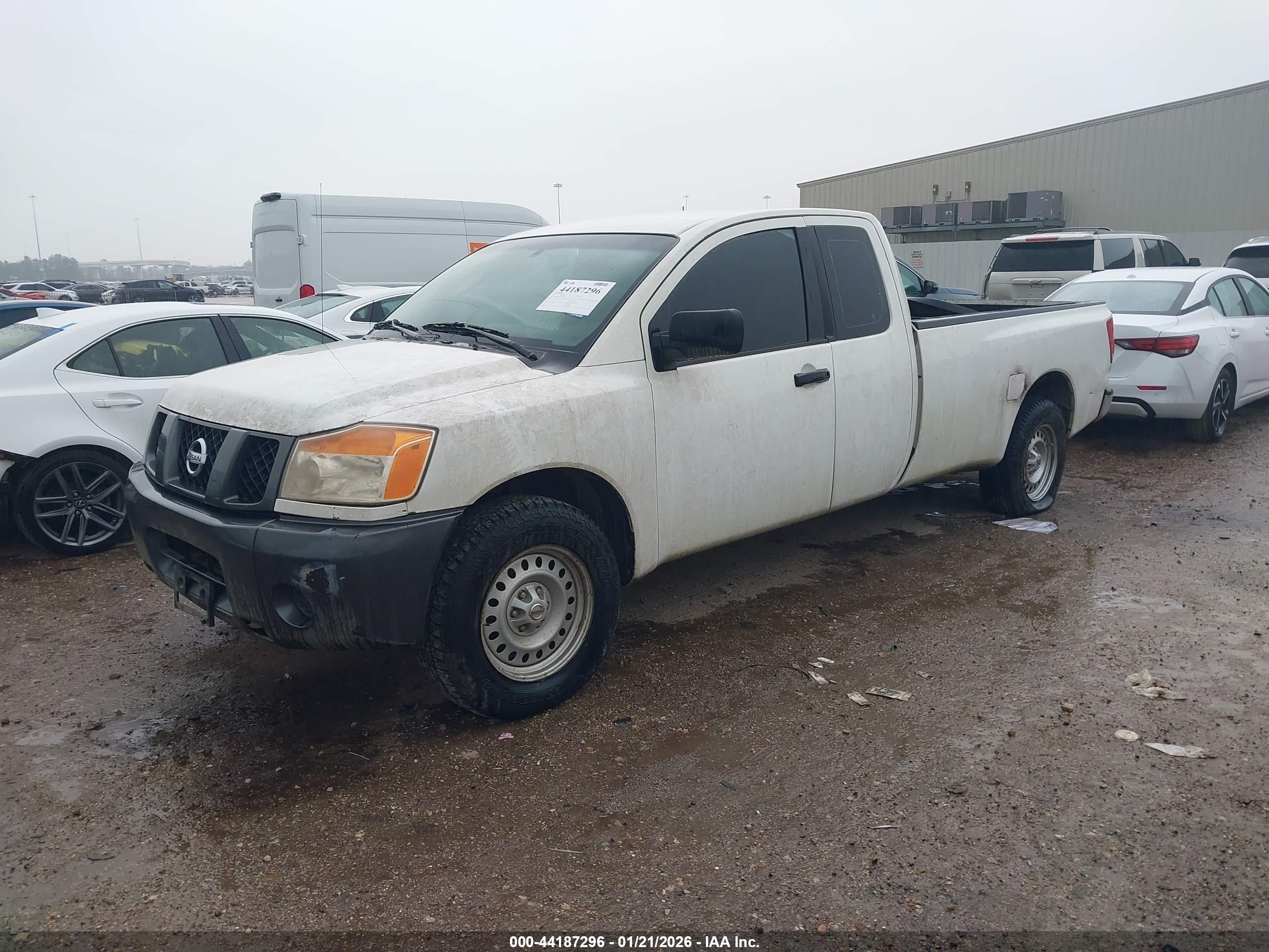 NISSAN TITAN image 2
