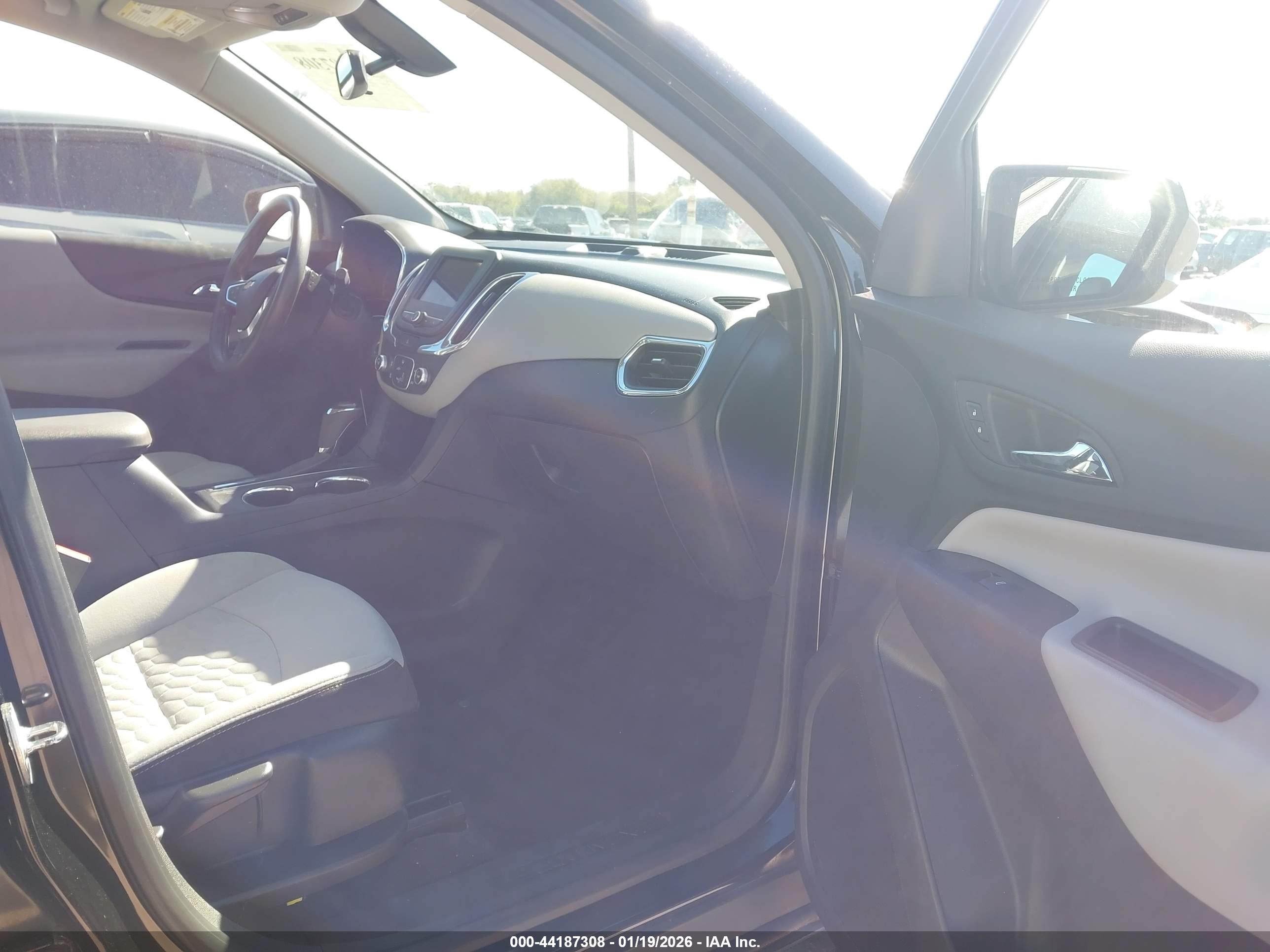 CHEVROLET EQUINOX image 5