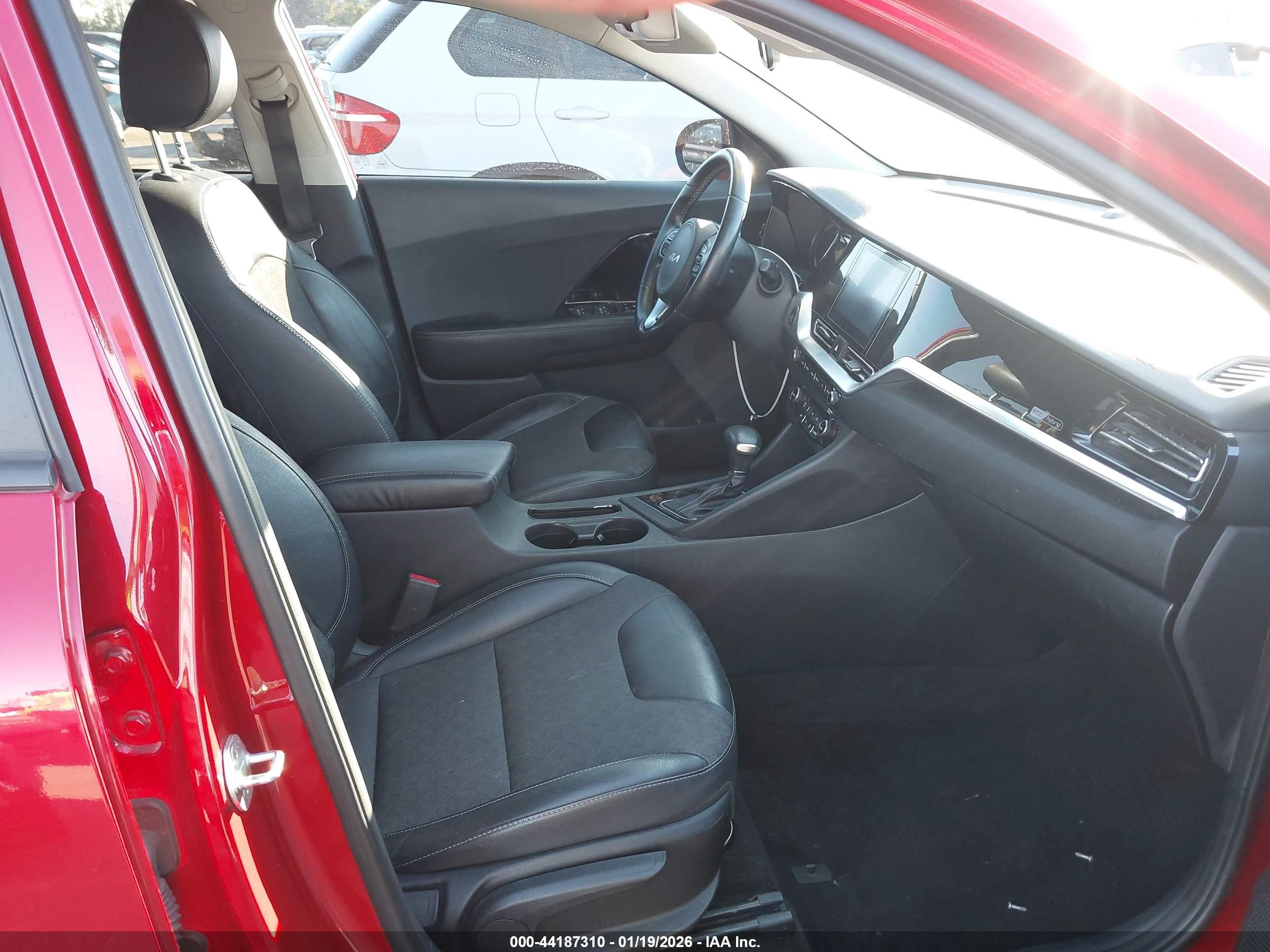 KIA NIRO image 5