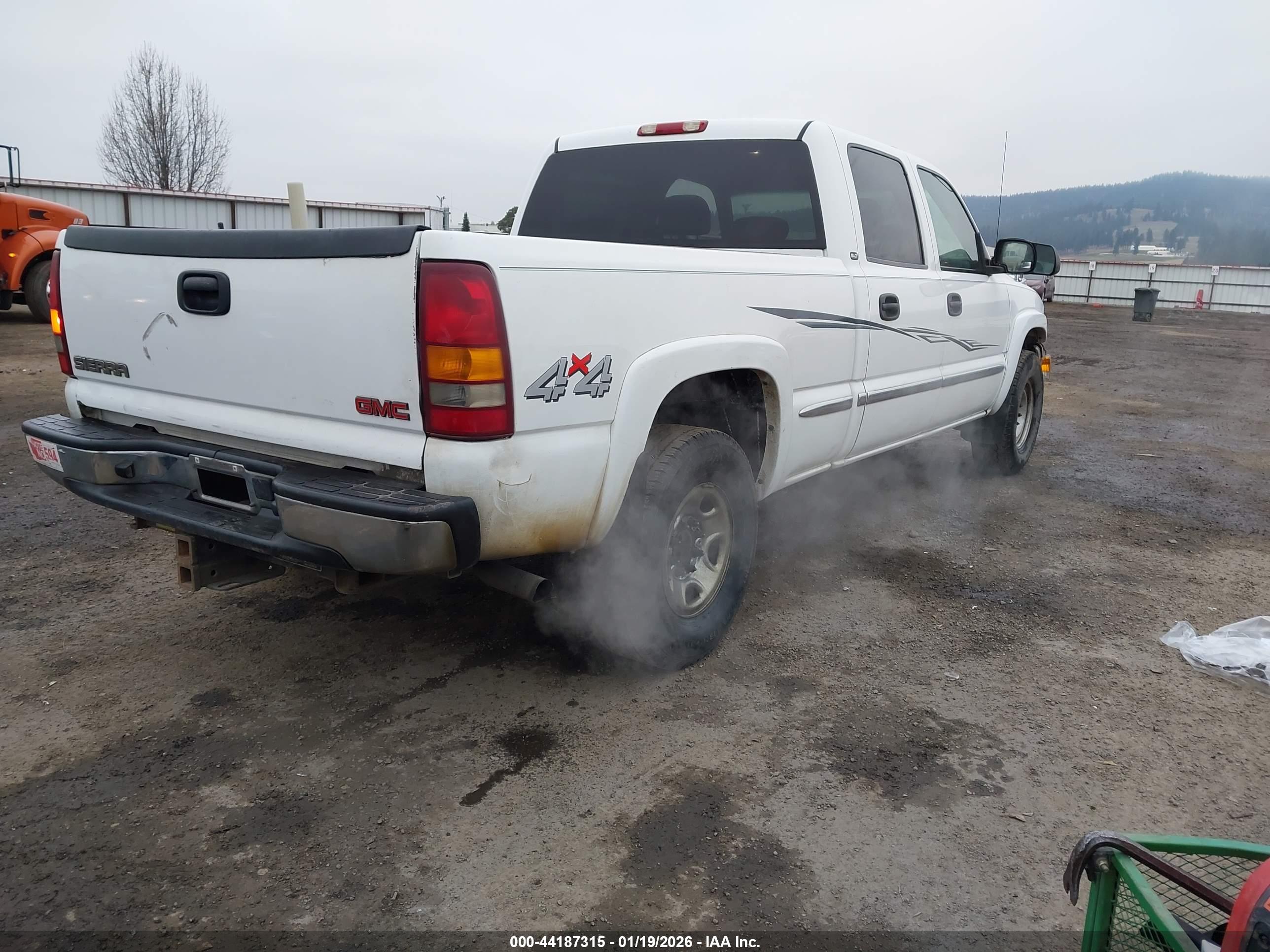 GMC SIERRA image 4