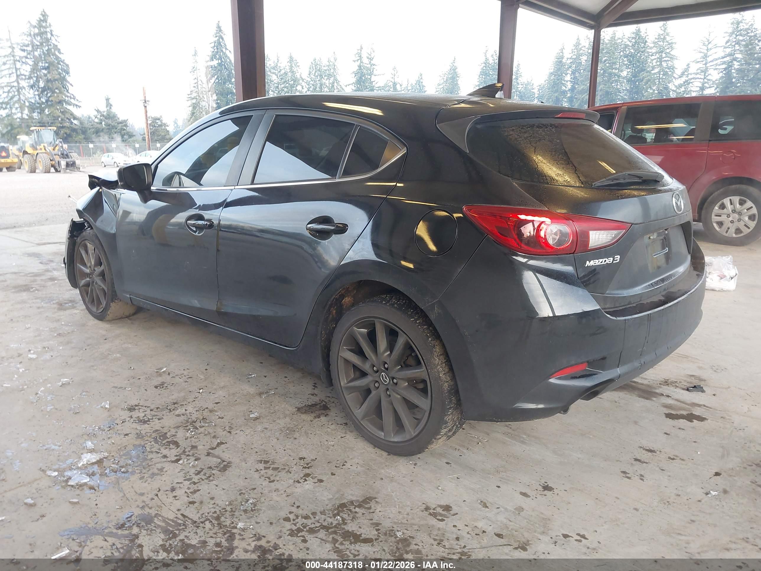 MAZDA MAZDA3 image 3