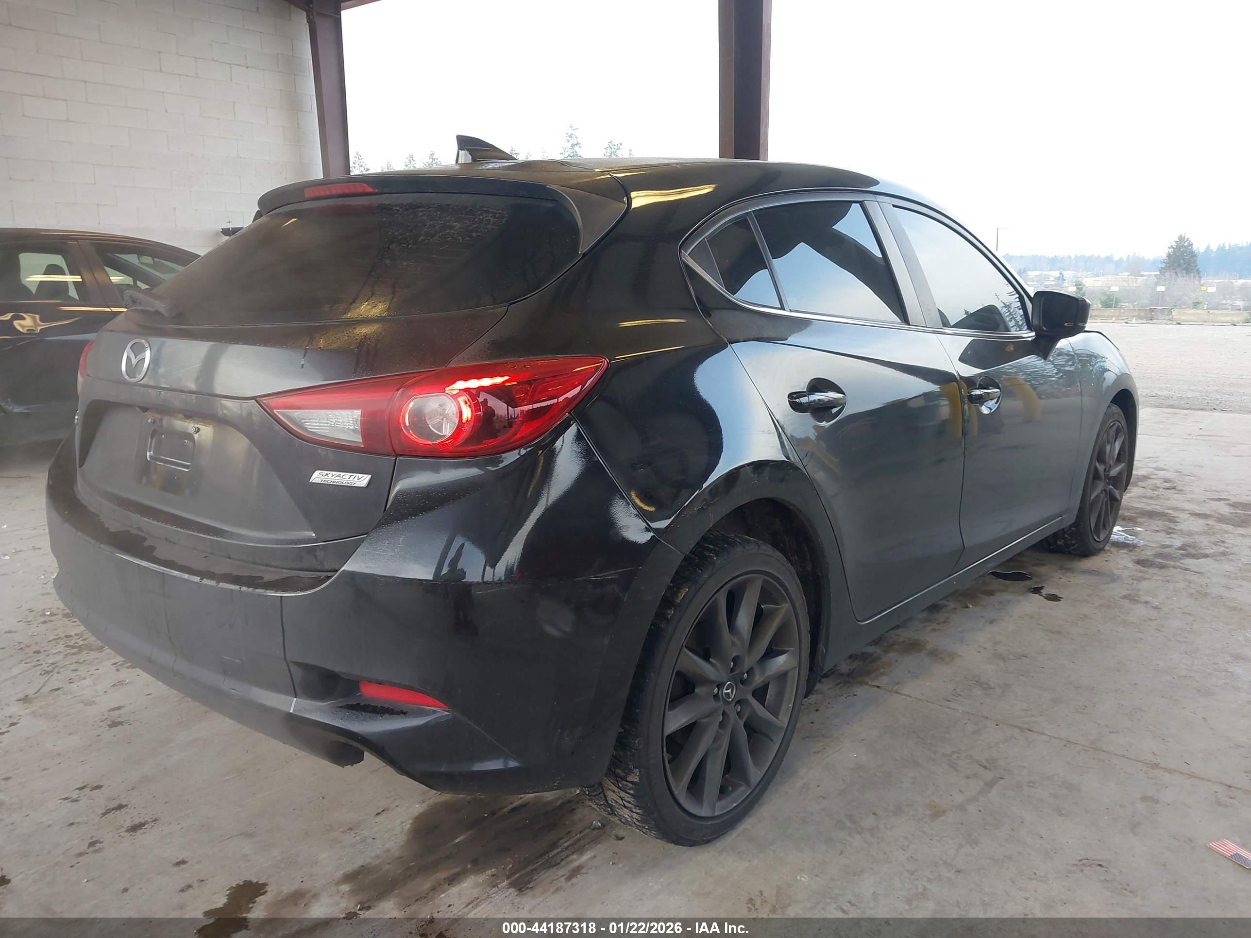 MAZDA MAZDA3 image 4