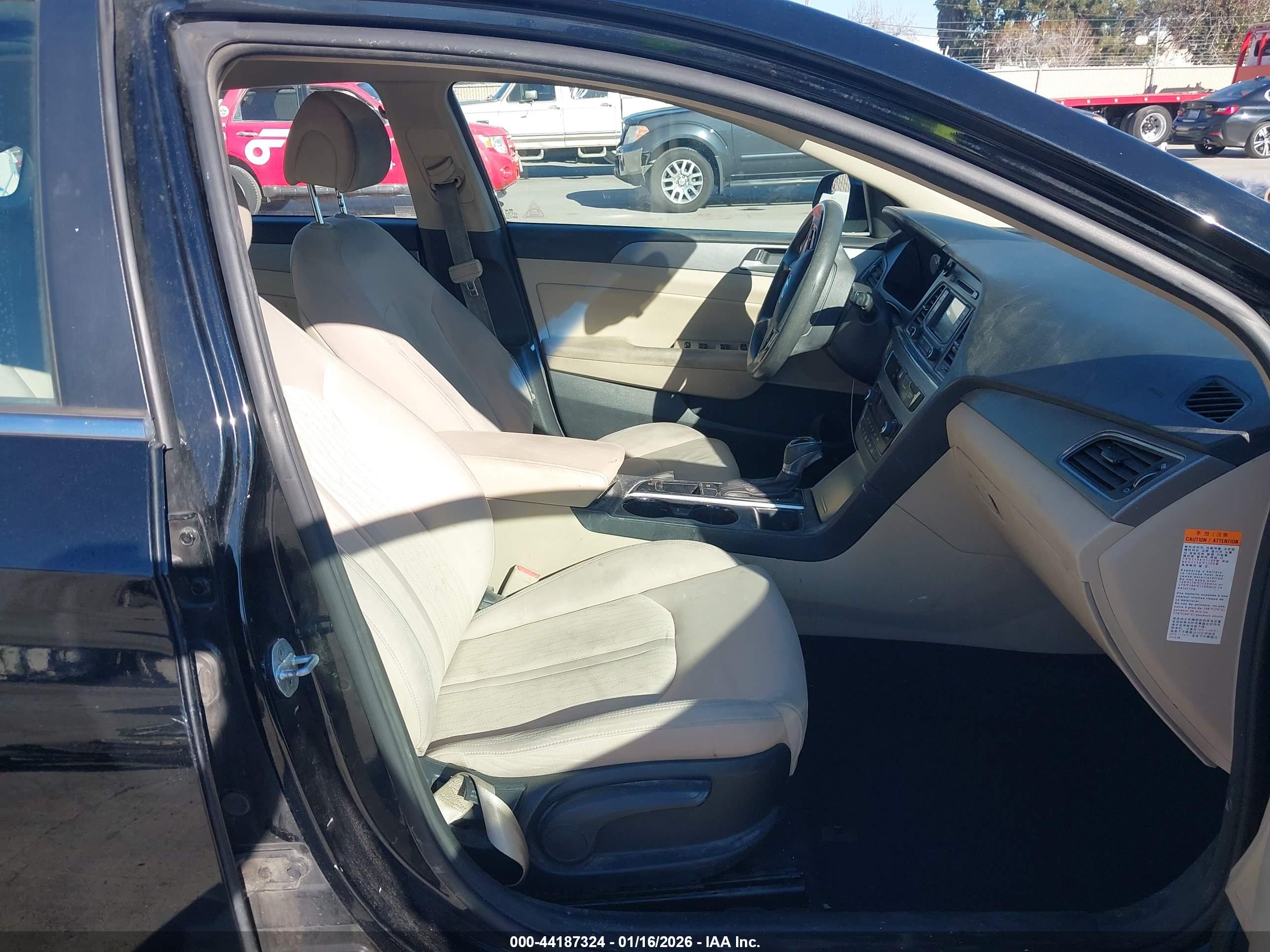 HYUNDAI SONATA image 5