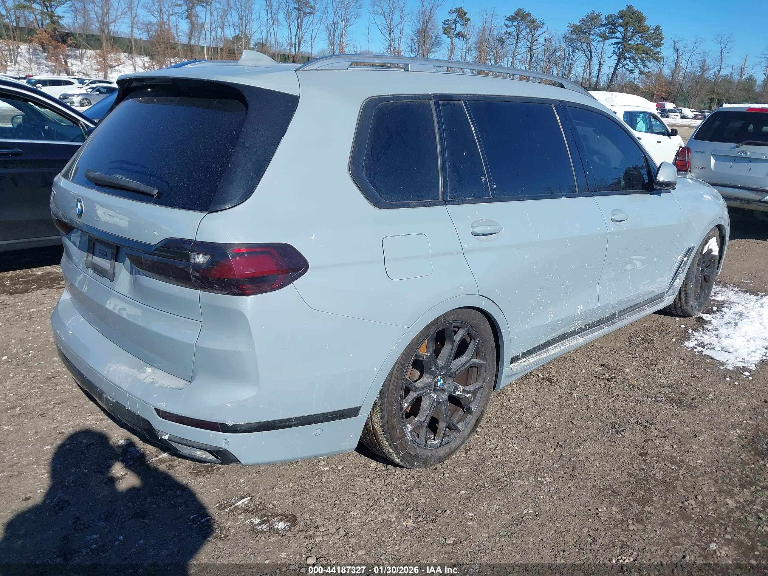 BMW X7 image 4