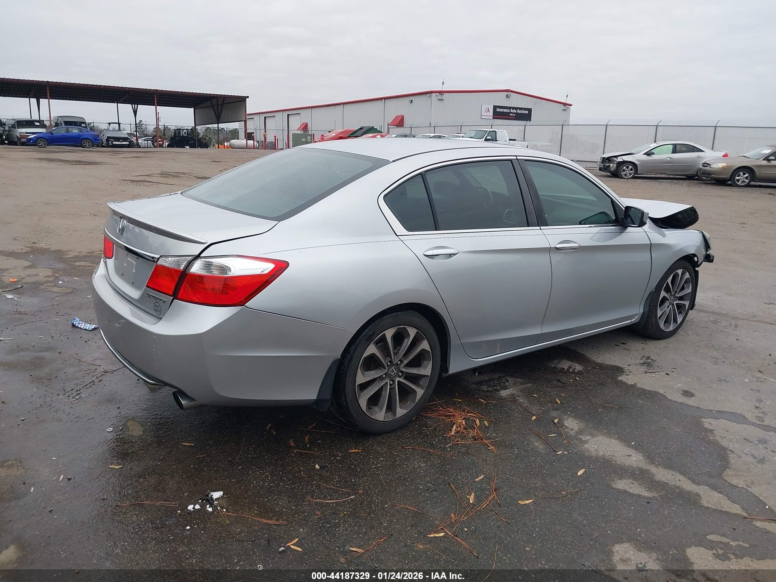 HONDA ACCORD image 4