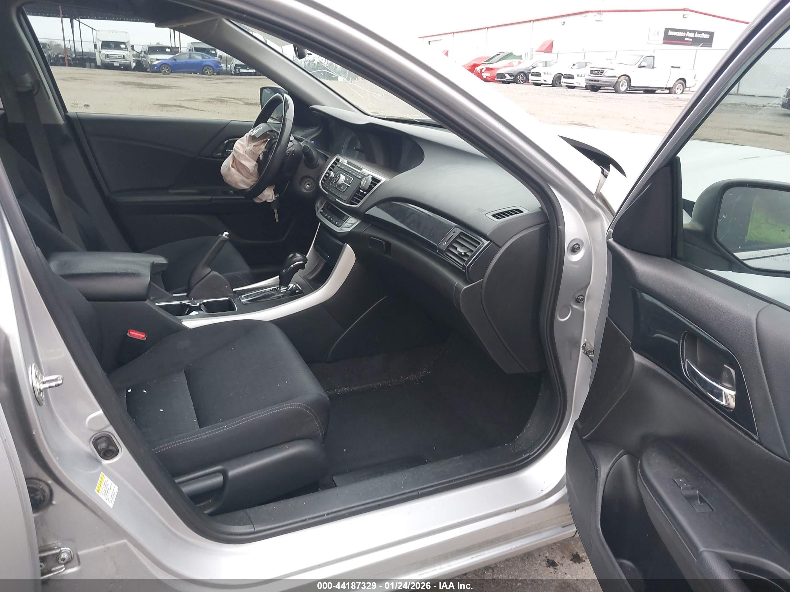 HONDA ACCORD image 5