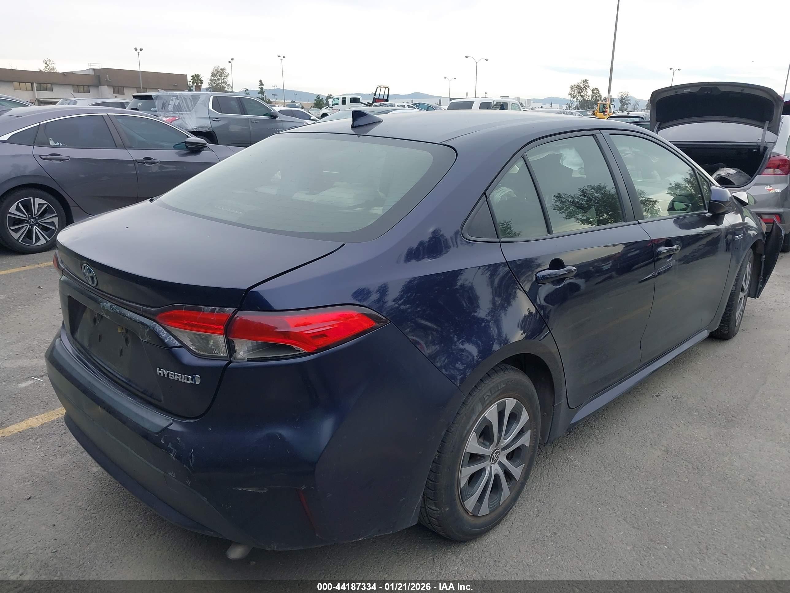 TOYOTA COROLLA image 4