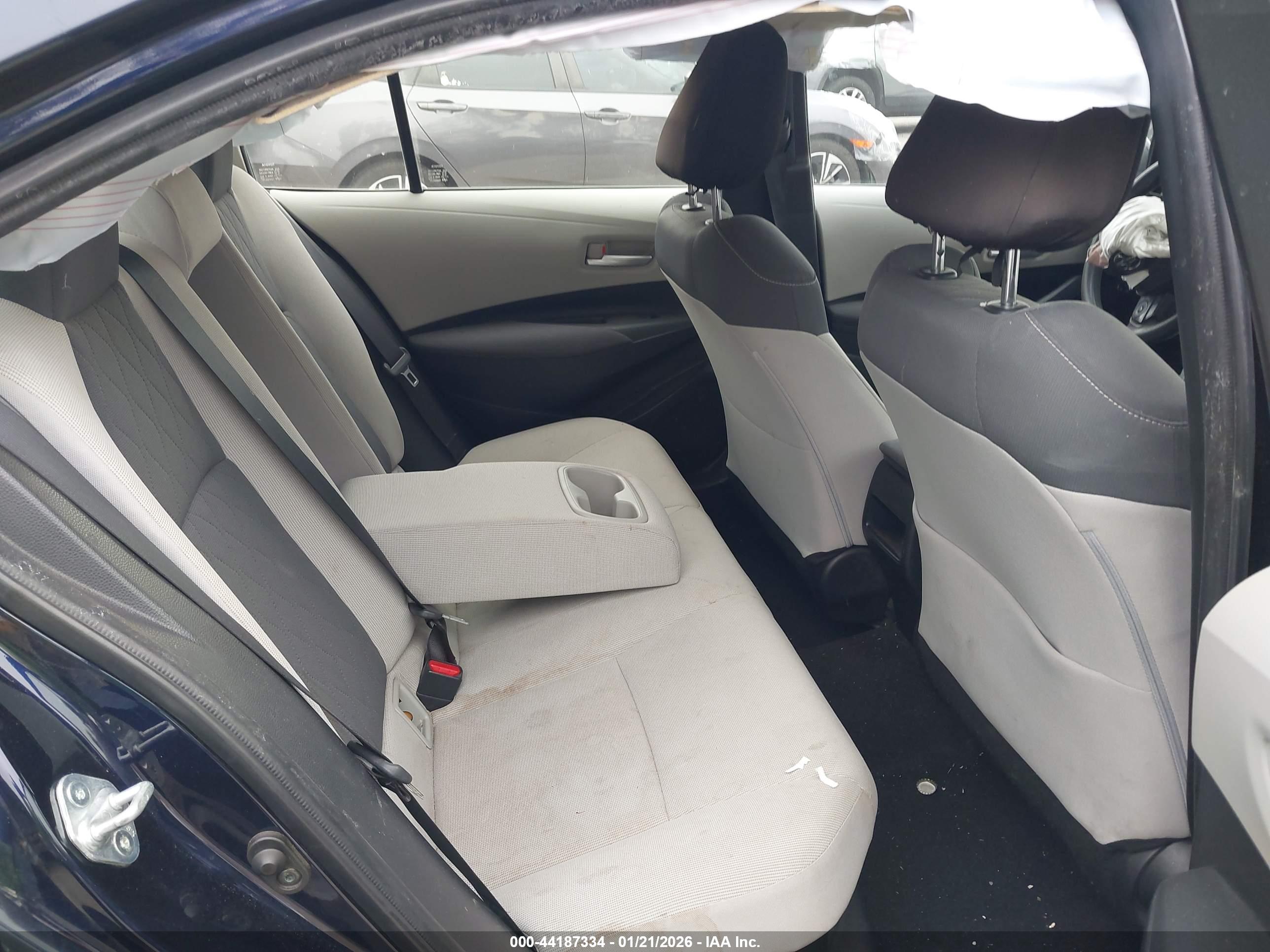 TOYOTA COROLLA image 8