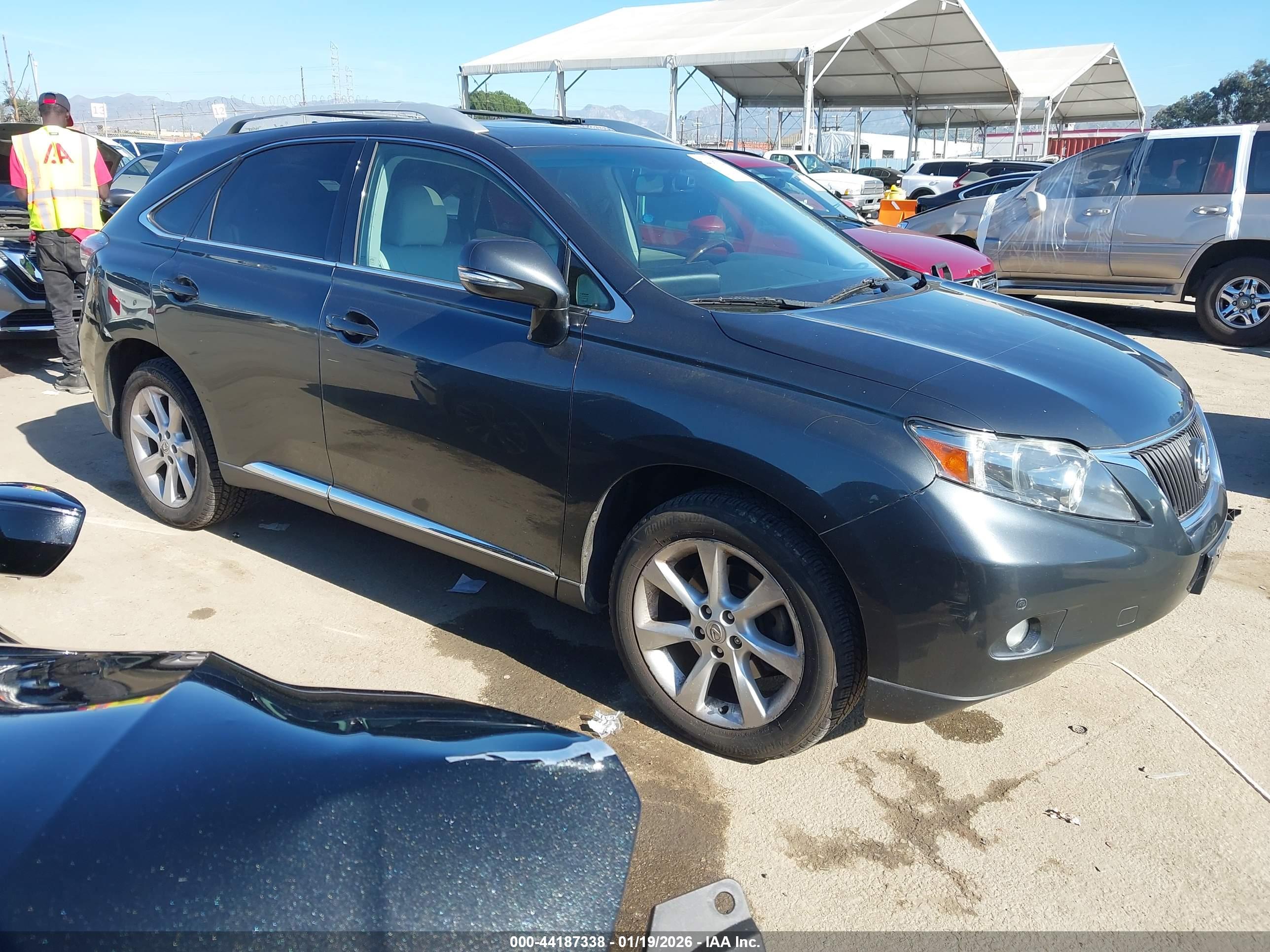 LEXUS RX image 3