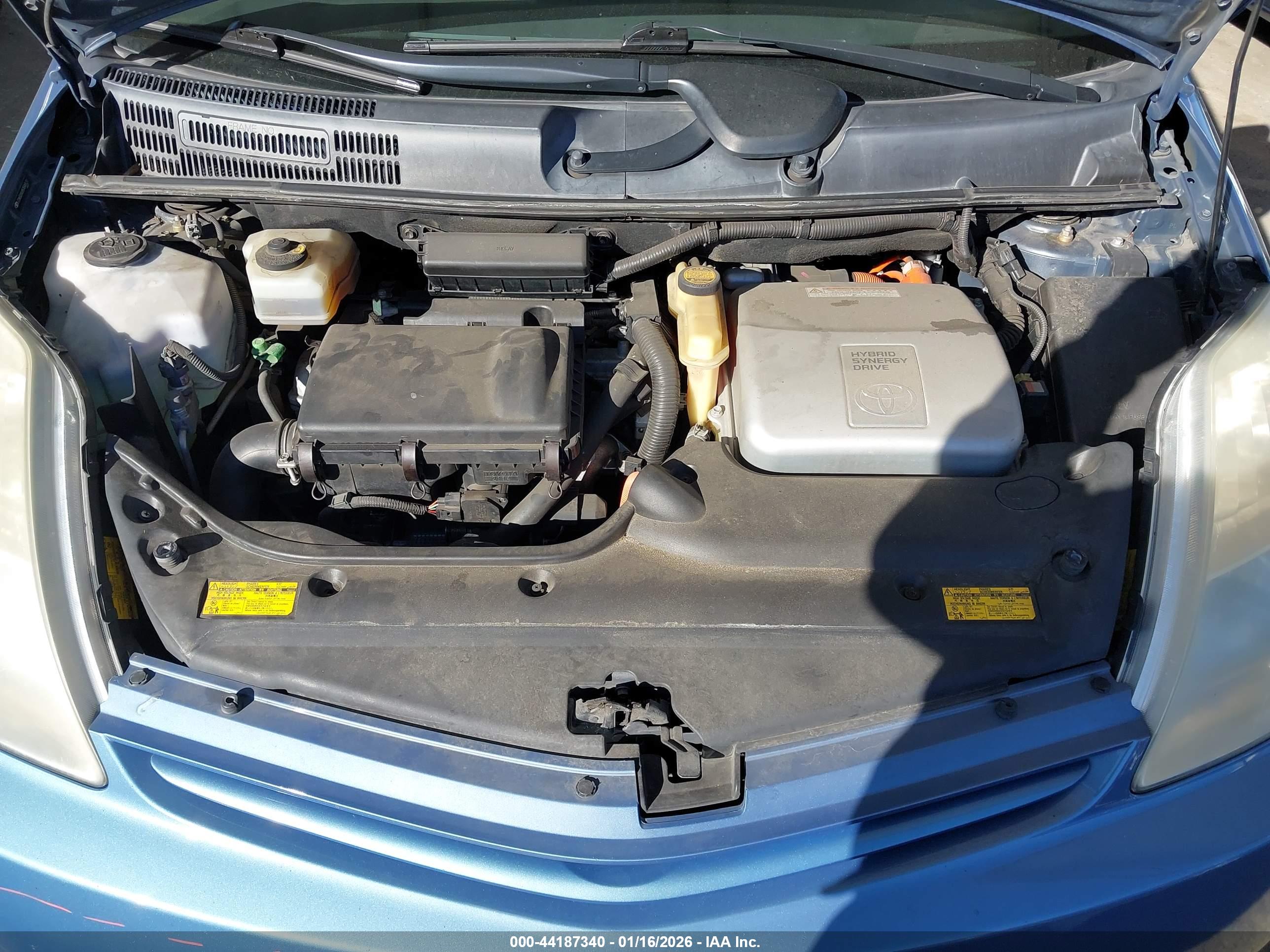 TOYOTA PRIUS image 10