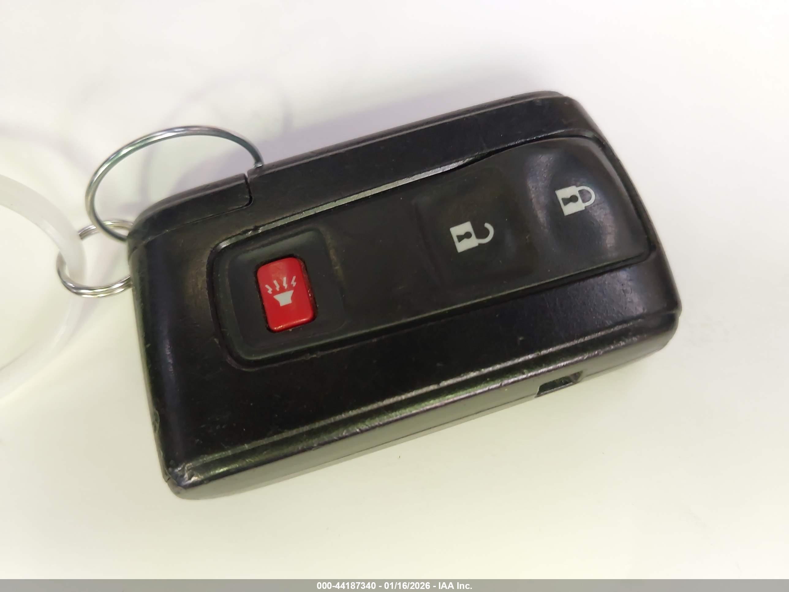 TOYOTA PRIUS image 11