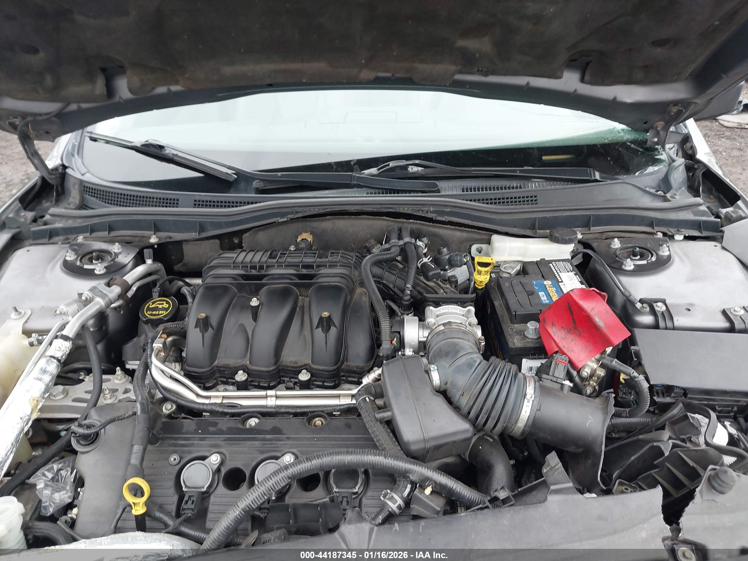 FORD FUSION image 10