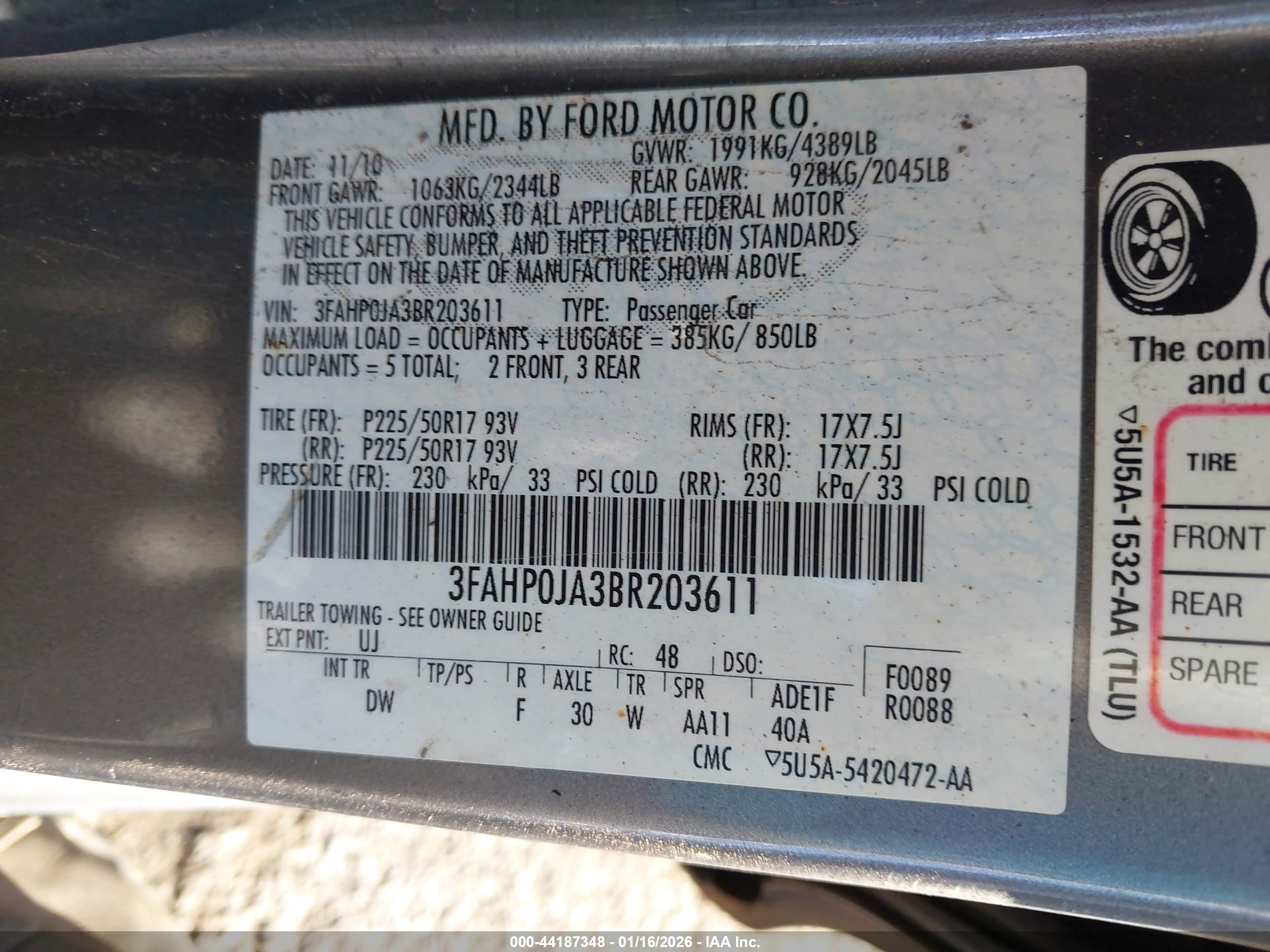 FORD FUSION image 9