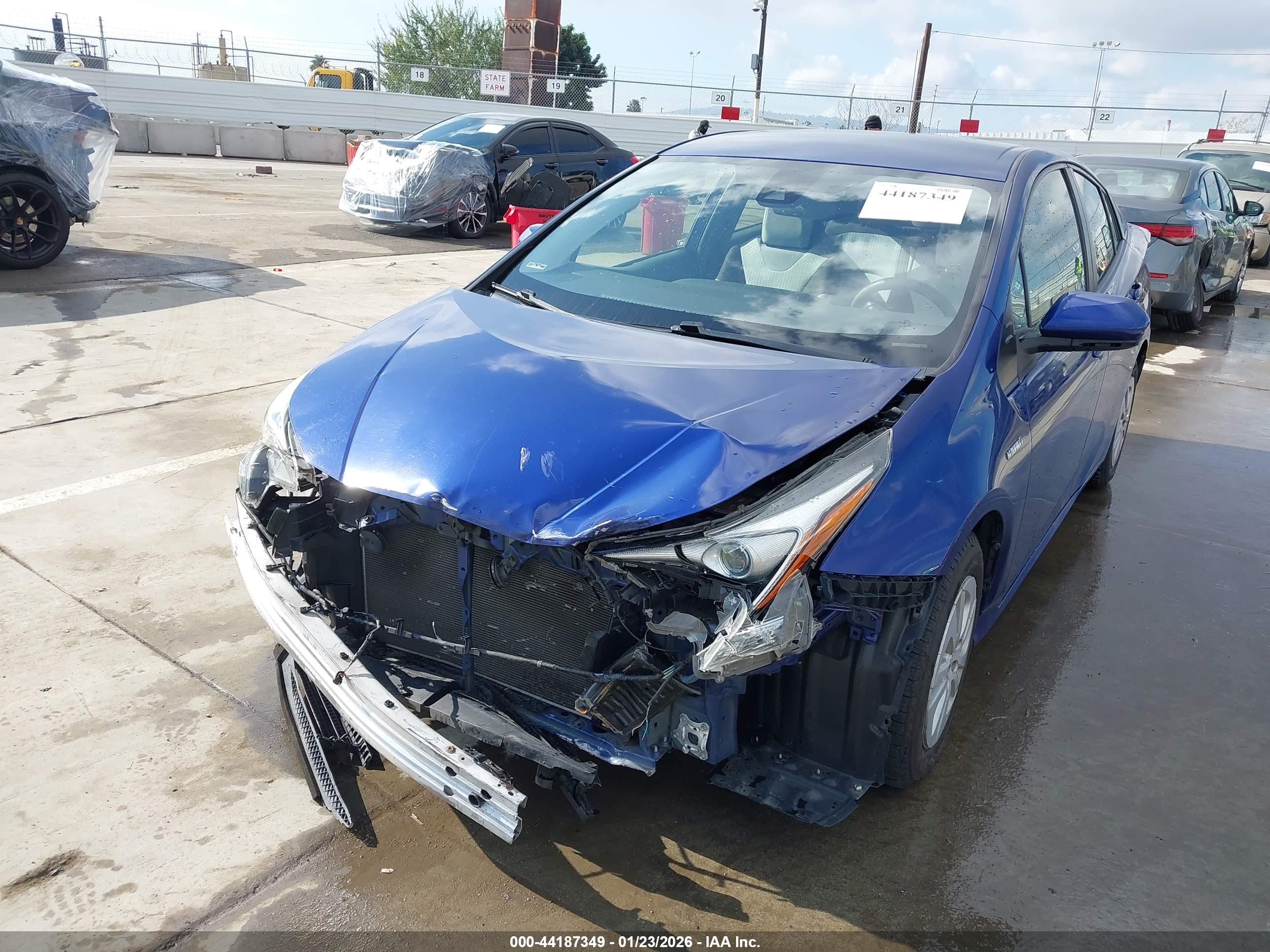 TOYOTA PRIUS image 6