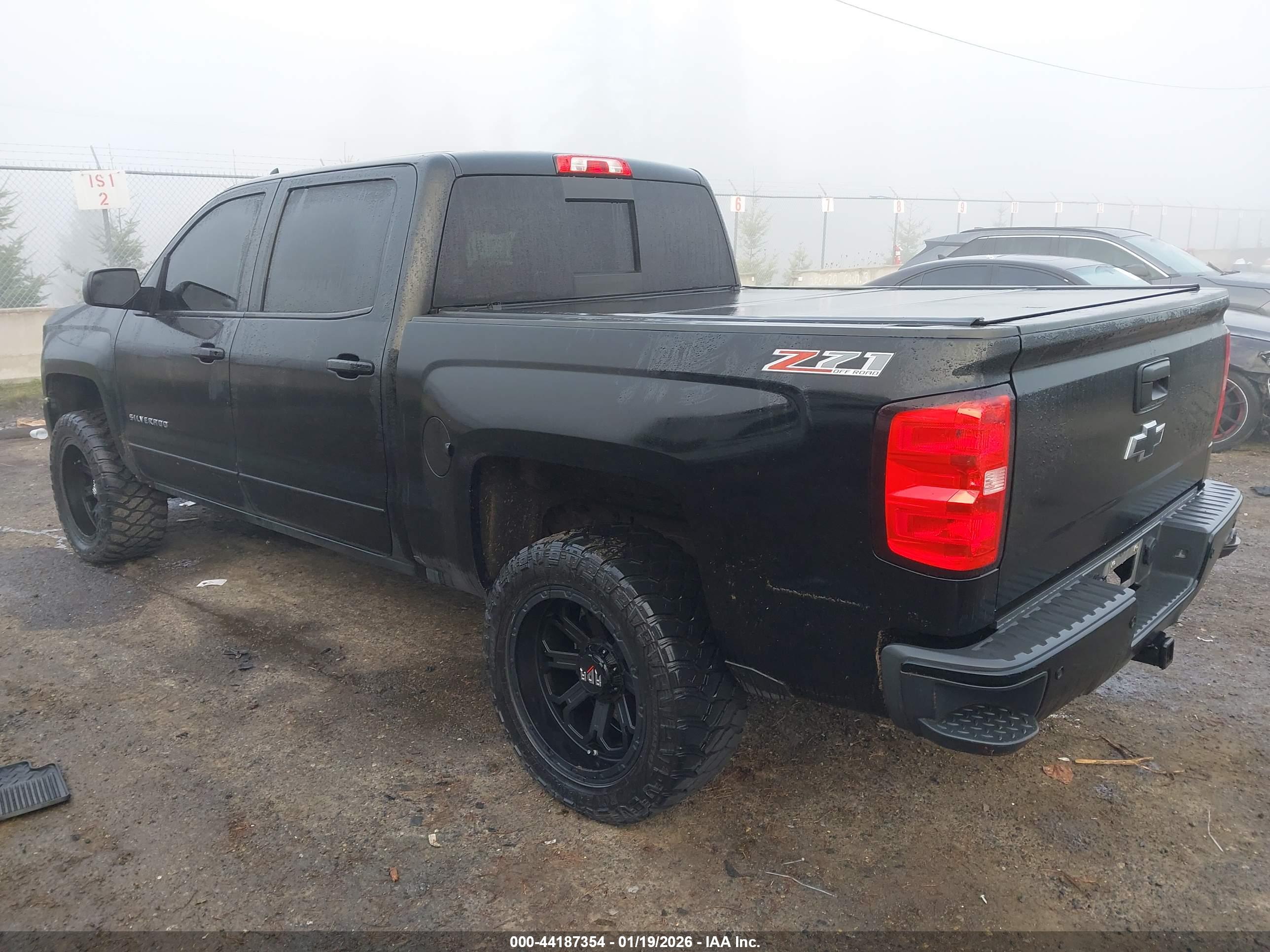 CHEVROLET SILVERADO image 3