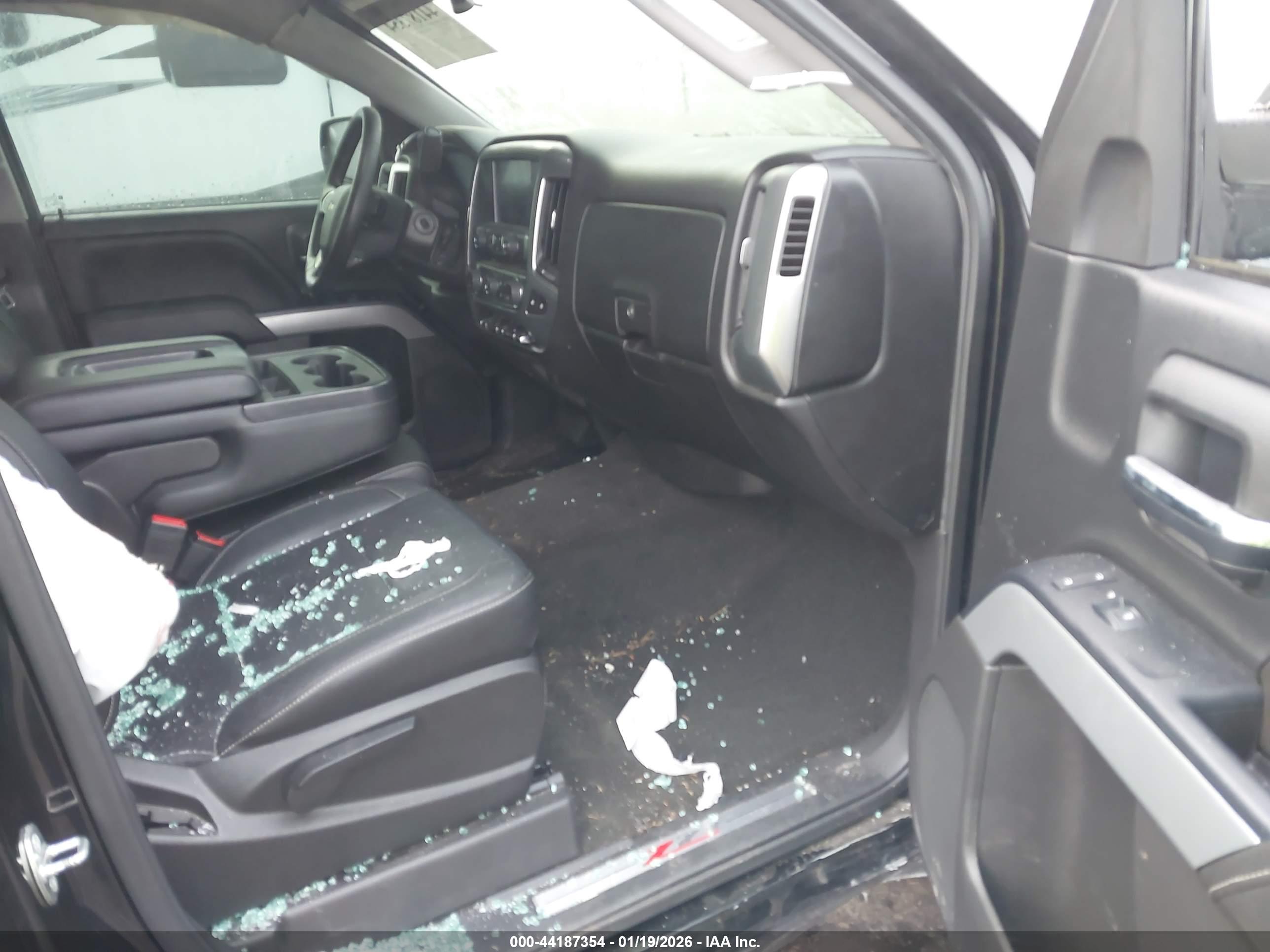 CHEVROLET SILVERADO image 5