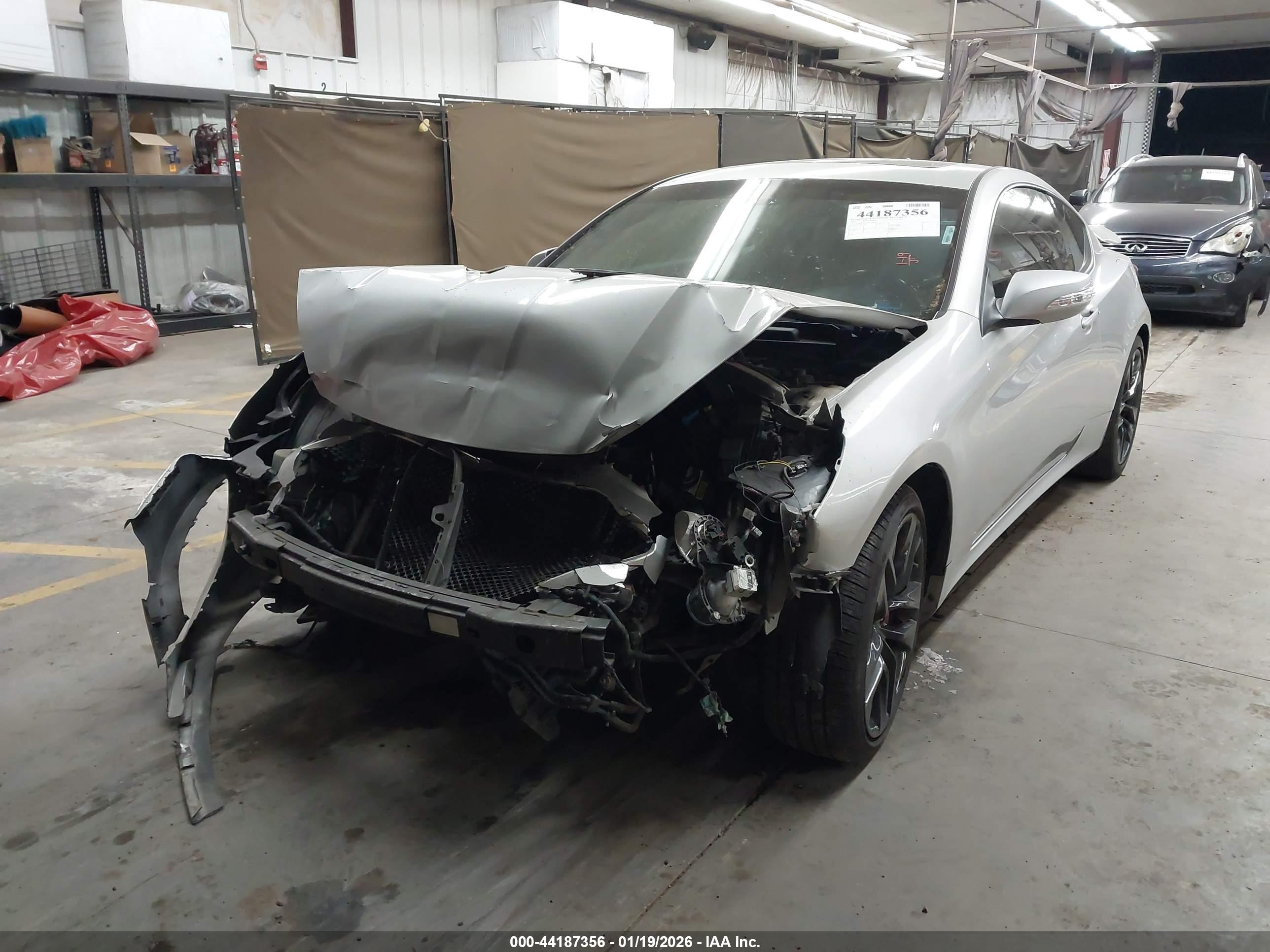 HYUNDAI GENESIS image 2