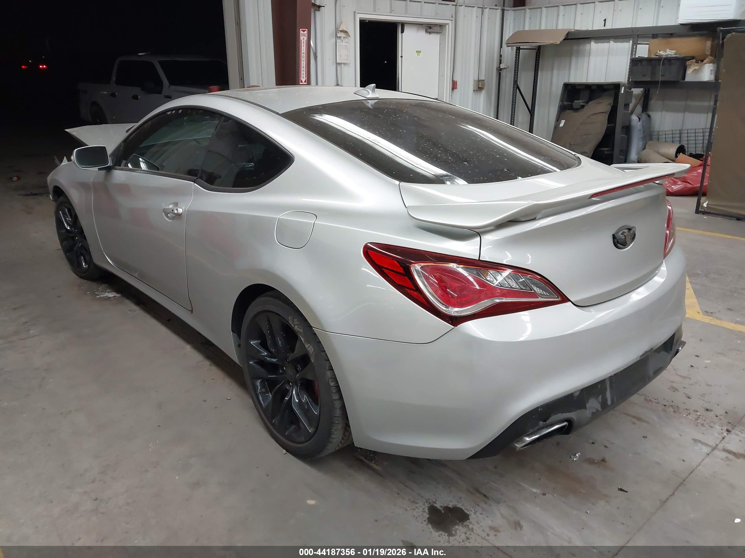 HYUNDAI GENESIS image 3