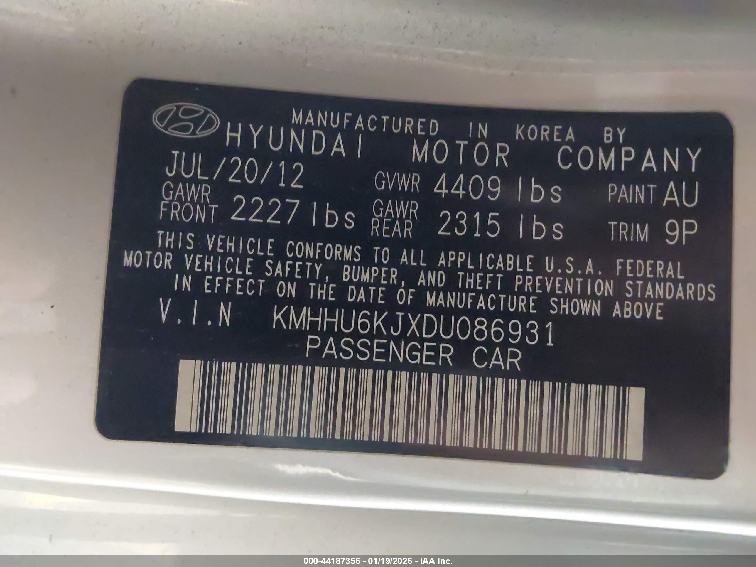 HYUNDAI GENESIS image 9