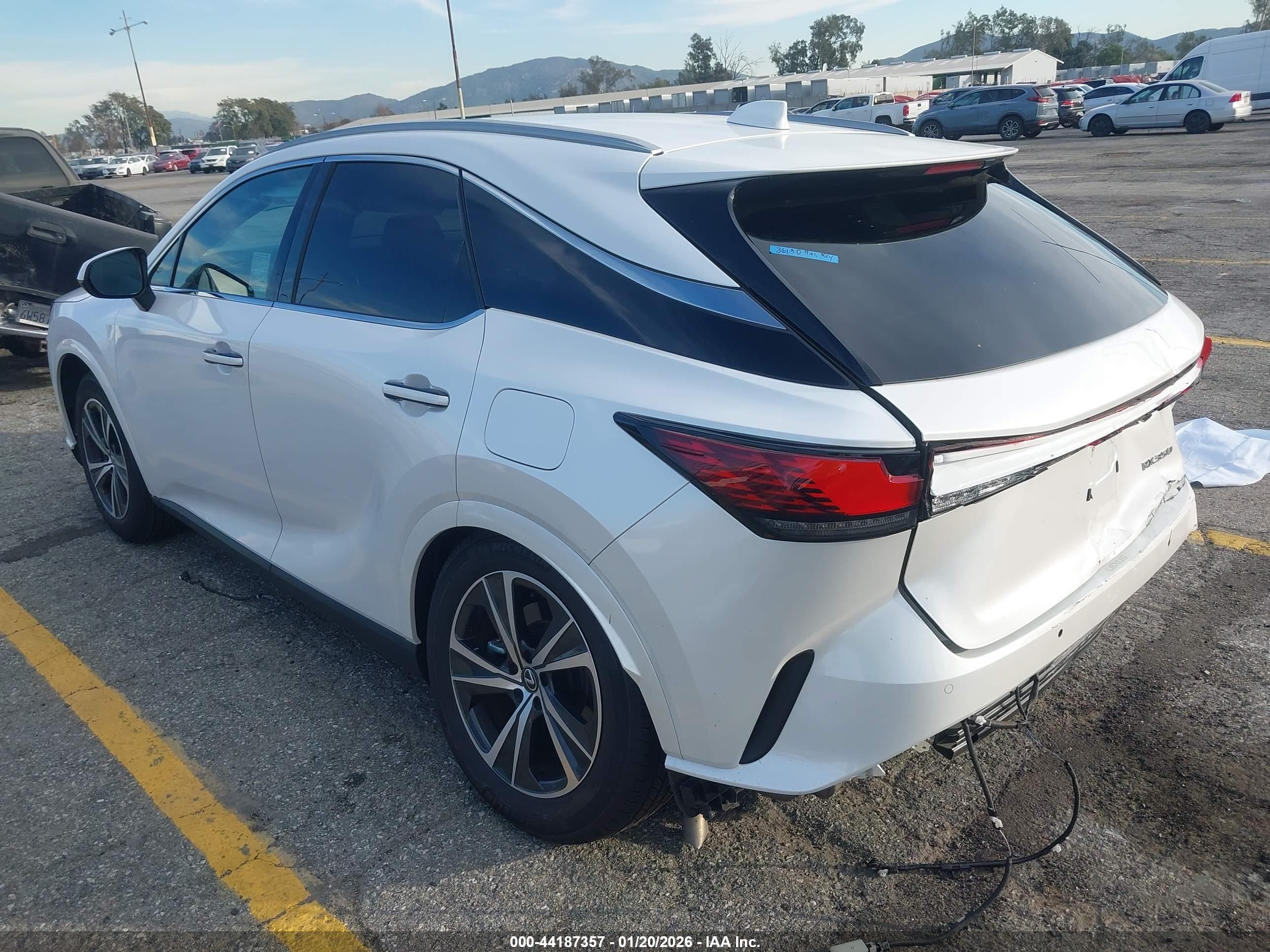 LEXUS RX image 3