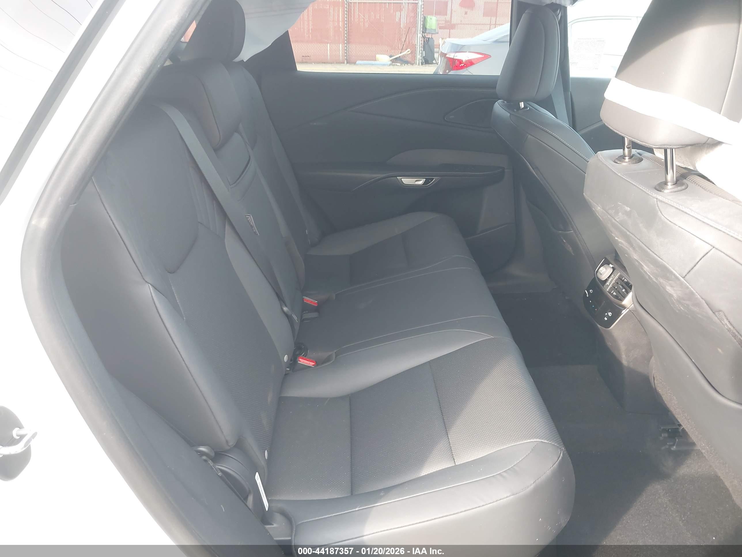 LEXUS RX image 8
