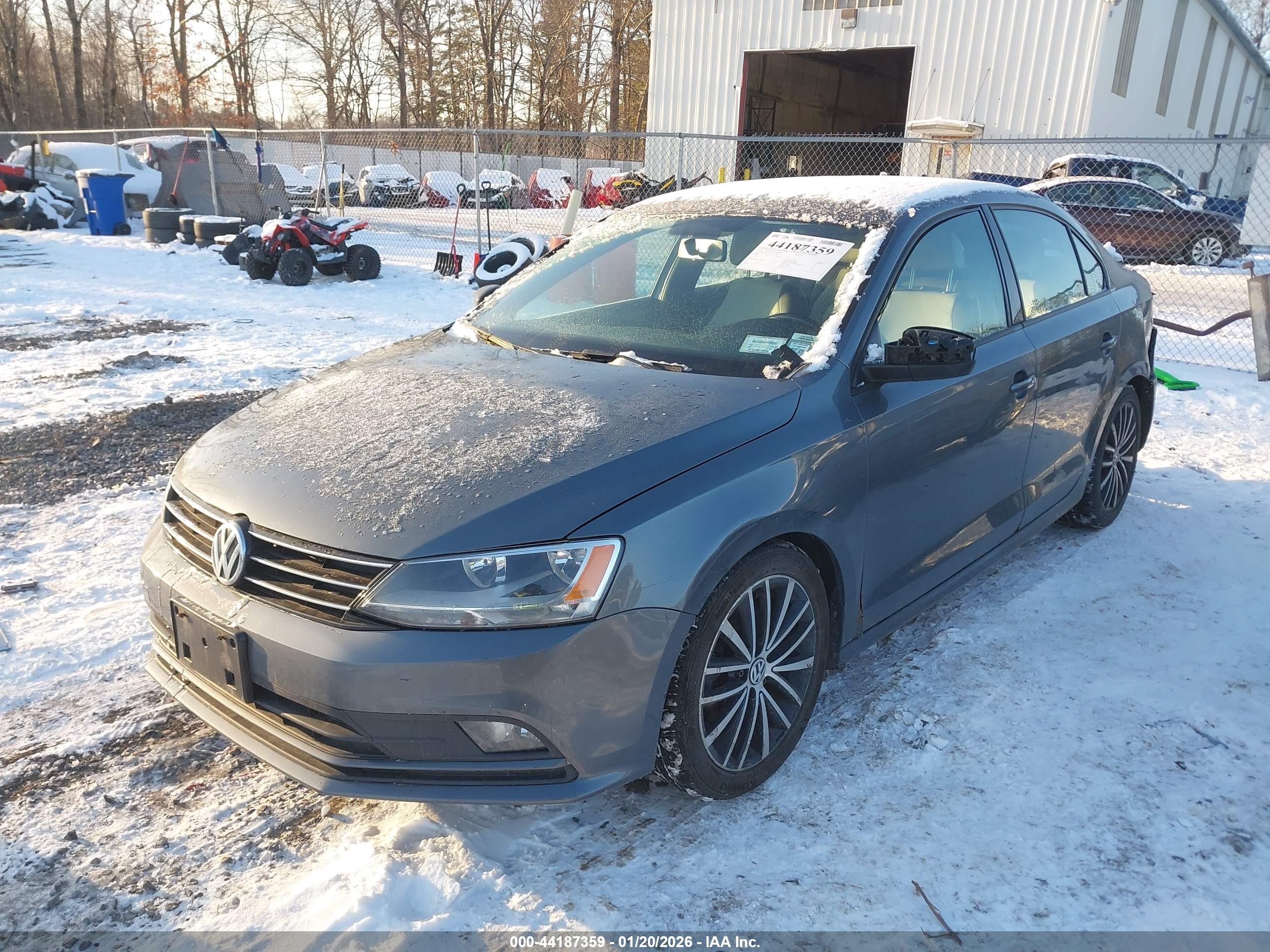 VOLKSWAGEN JETTA image 2