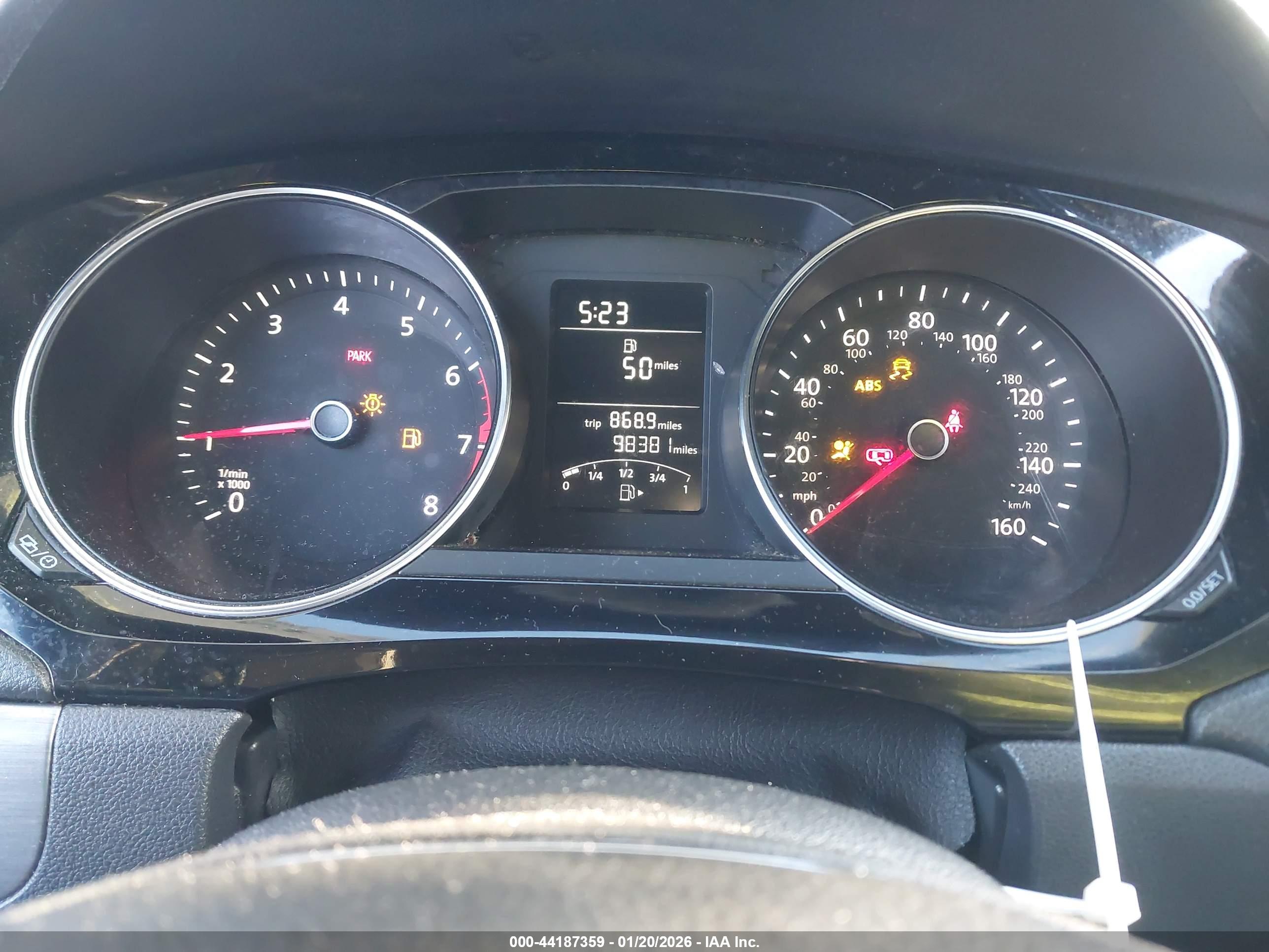 VOLKSWAGEN JETTA image 7