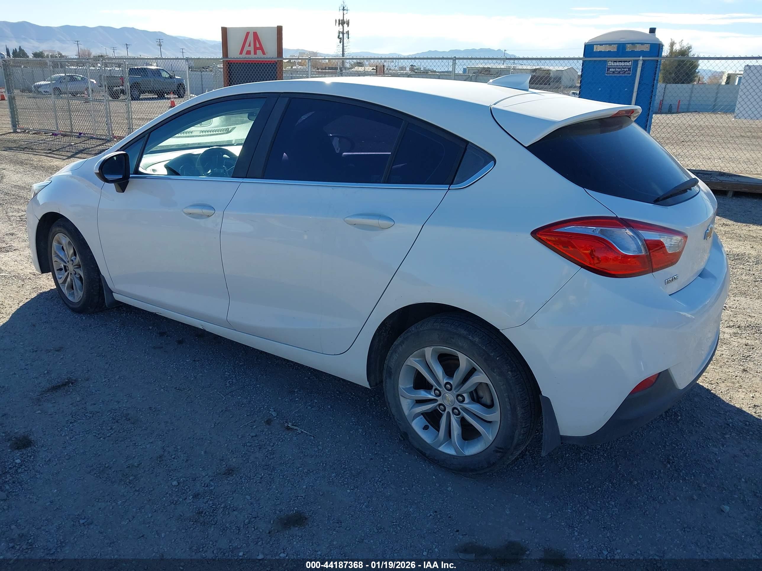 CHEVROLET CRUZE image 3