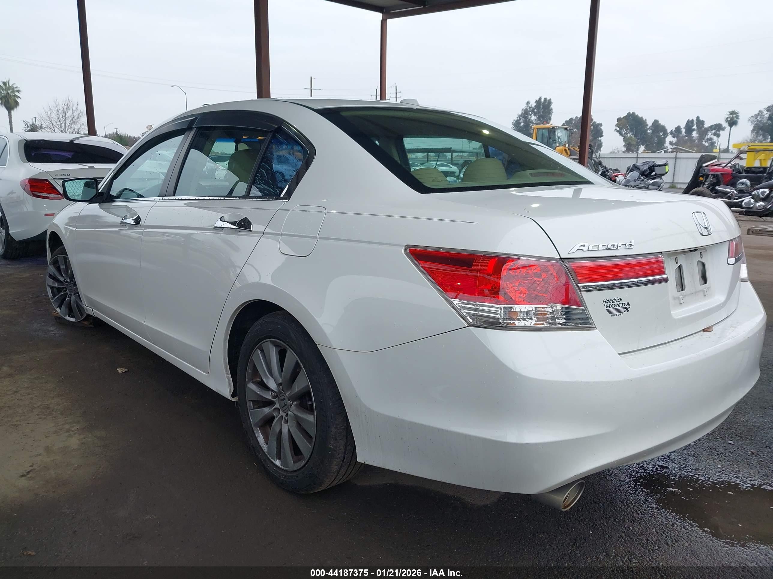 HONDA ACCORD image 3