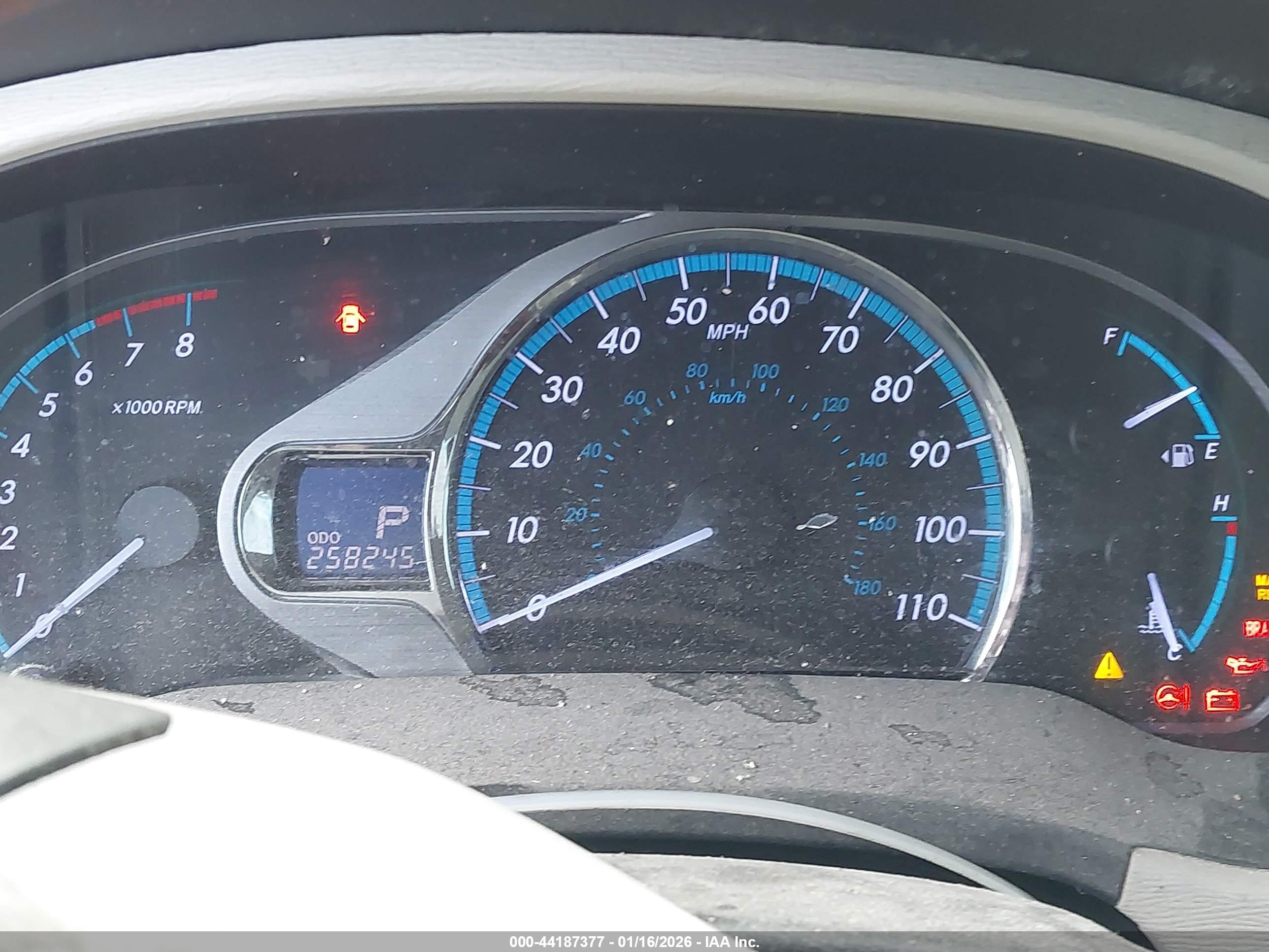 TOYOTA SIENNA image 7