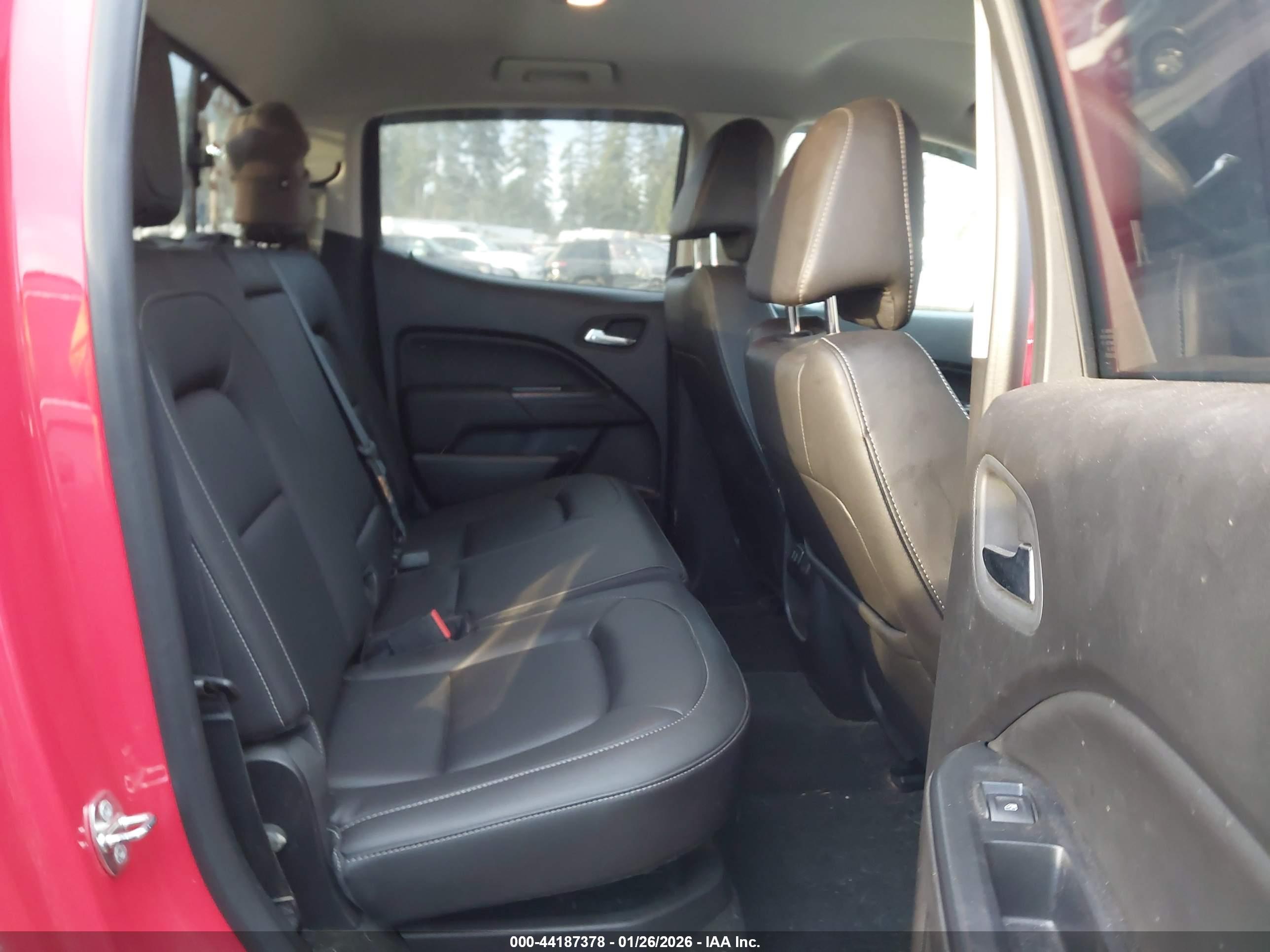 GMC CANYON image 8