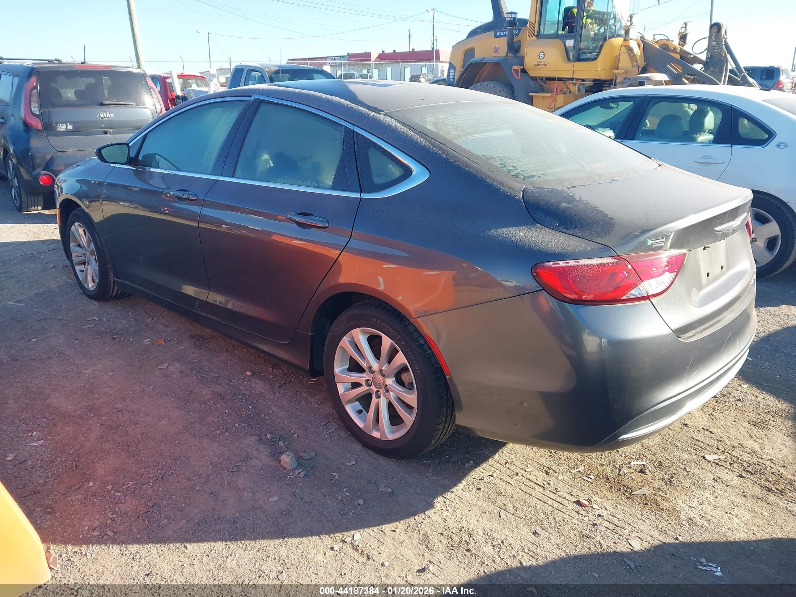 CHRYSLER 200 image 3