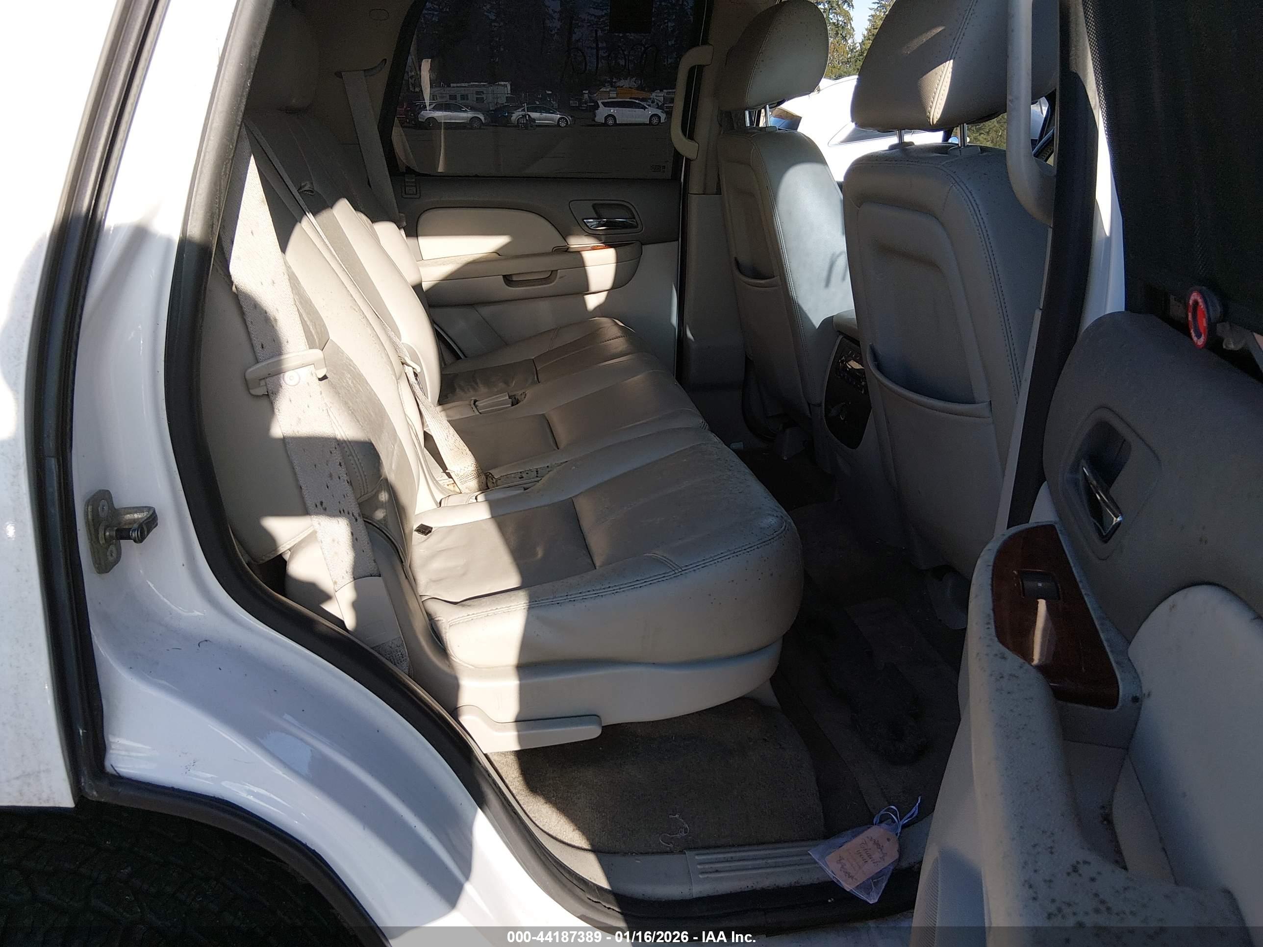 CHEVROLET TAHOE image 8