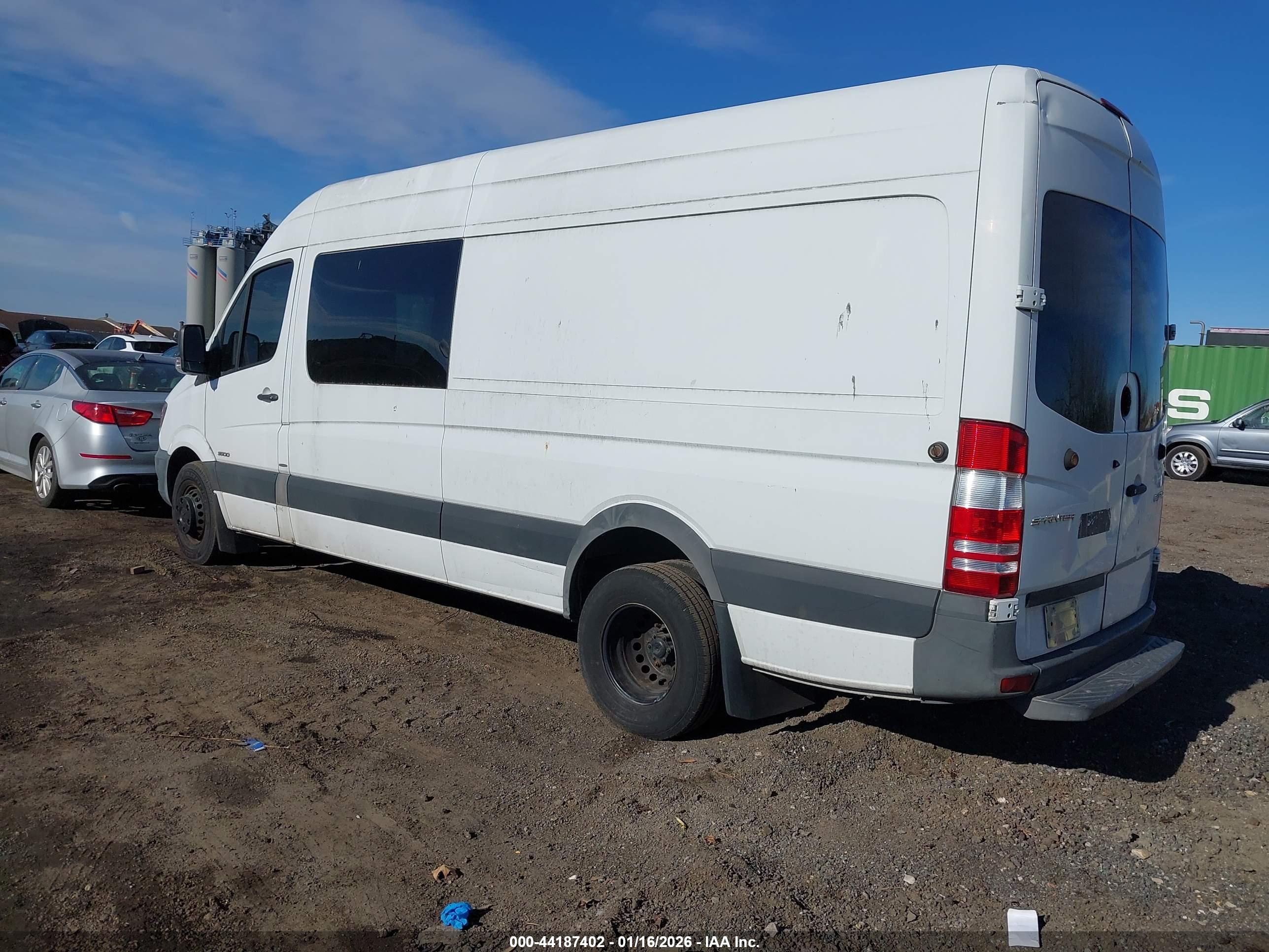 MERCEDES-BENZ SPRINTER image 3