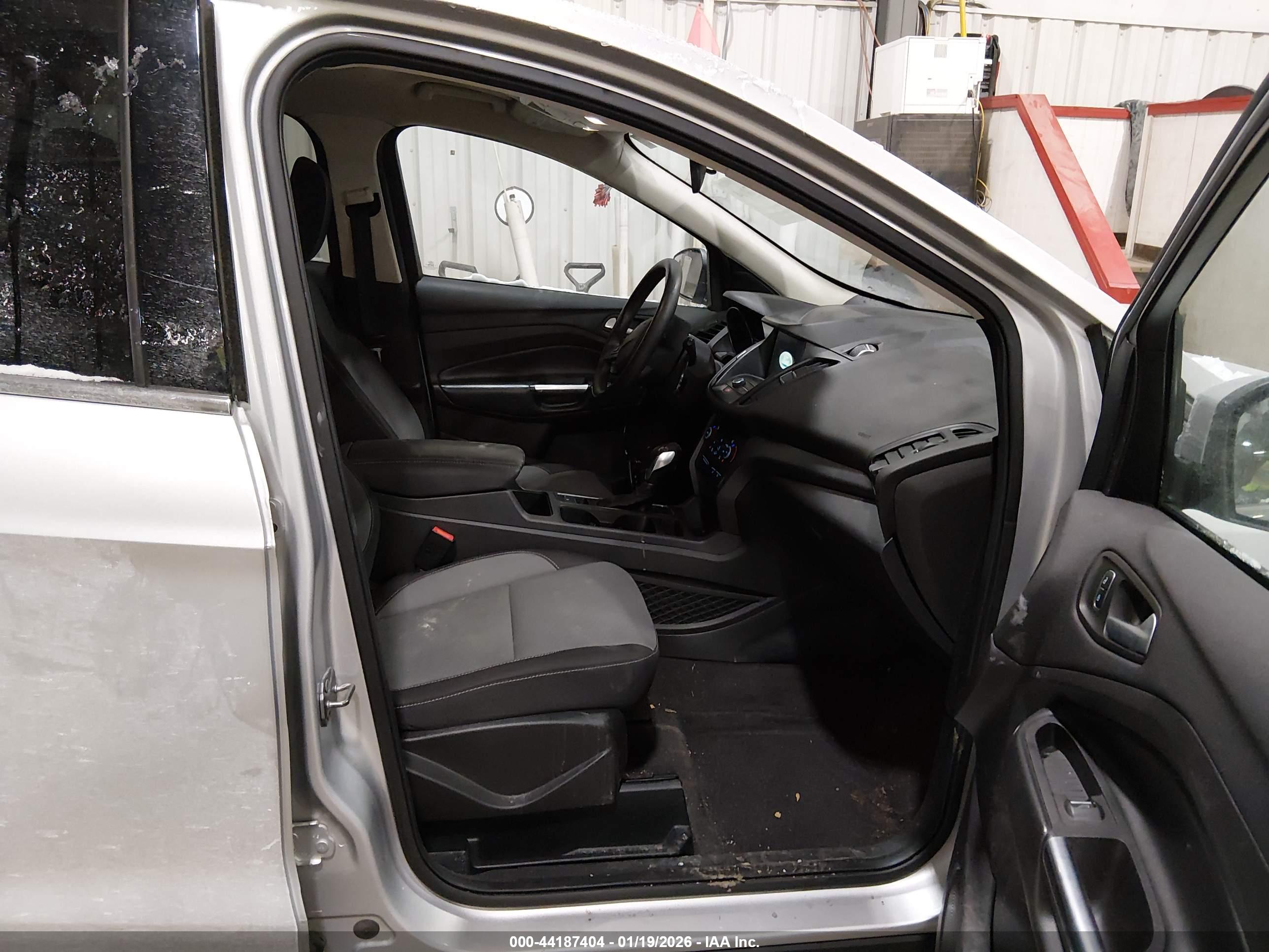 FORD ESCAPE image 5