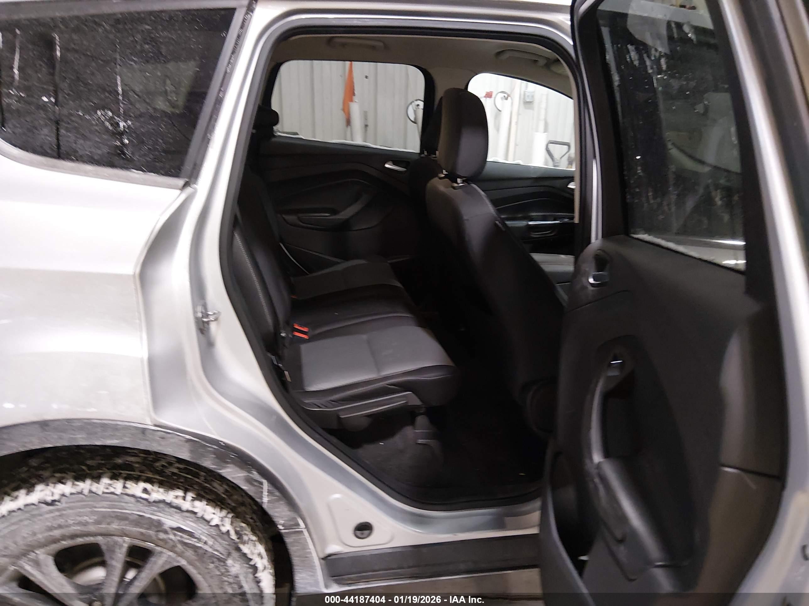 FORD ESCAPE image 8