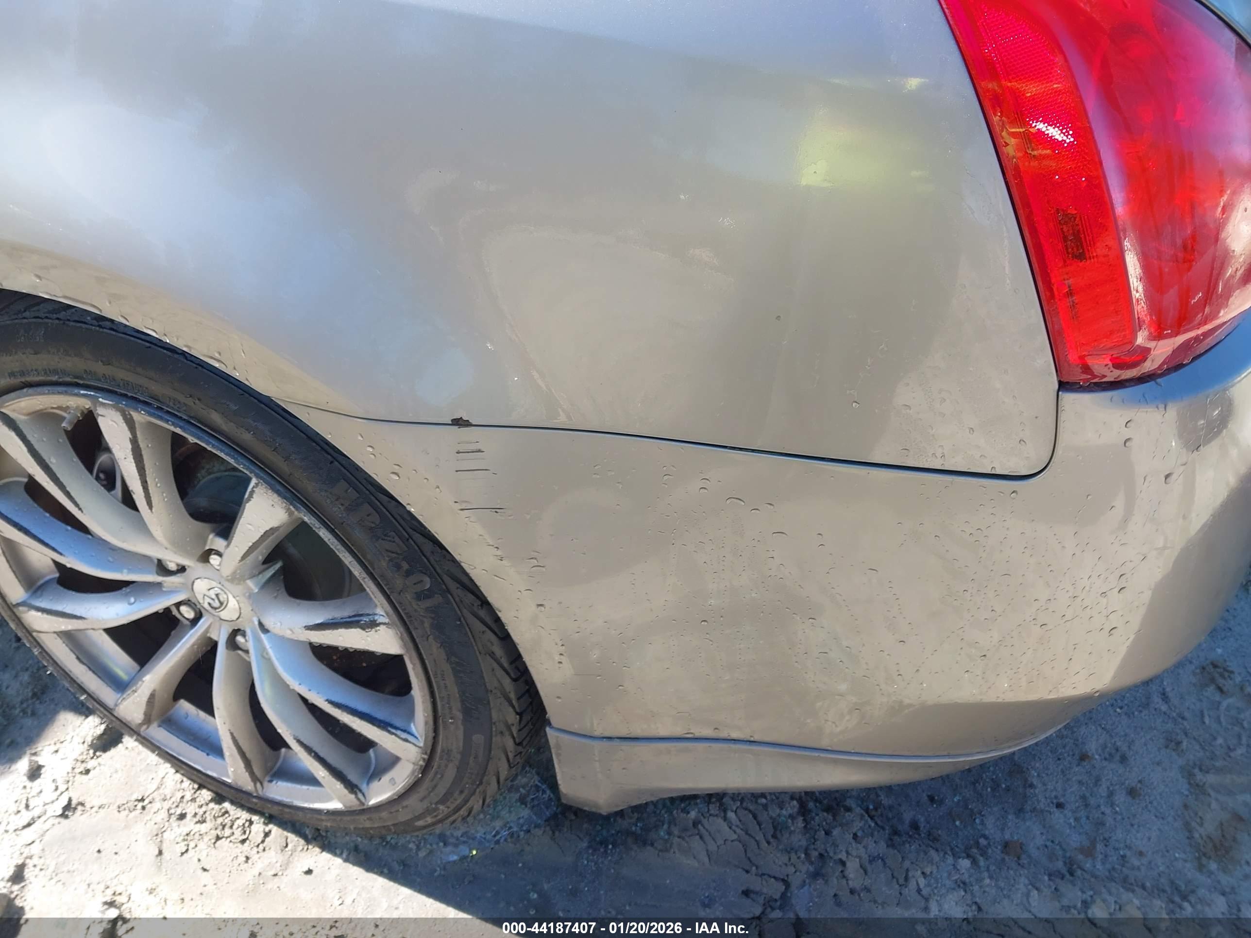 INFINITI G37 image 6