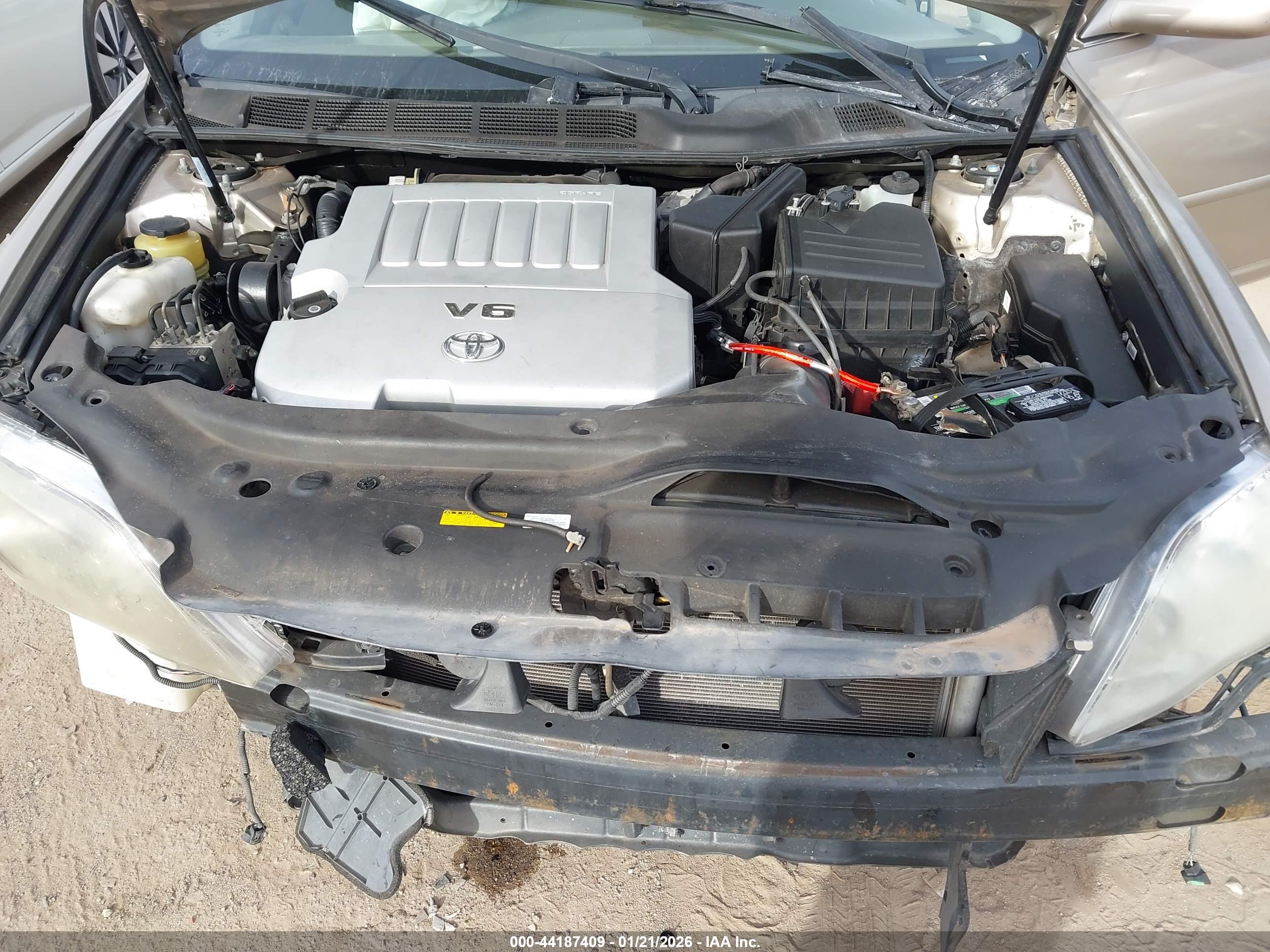 TOYOTA AVALON image 10