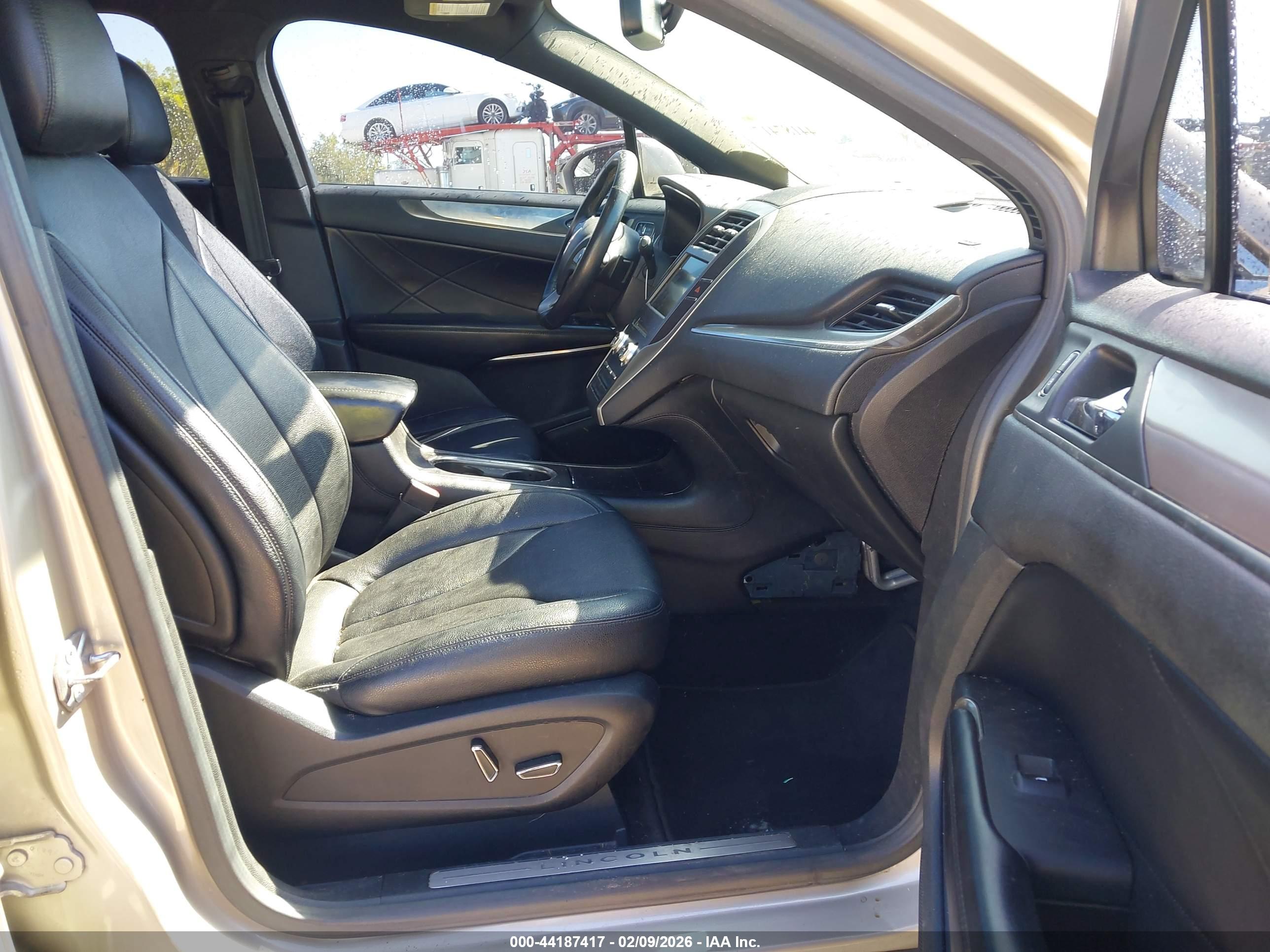 LINCOLN MKC image 5