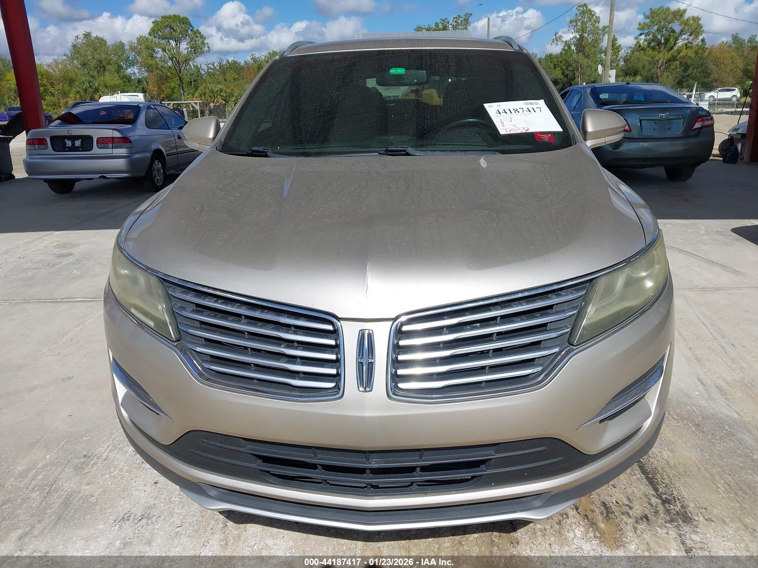 LINCOLN MKC image 6