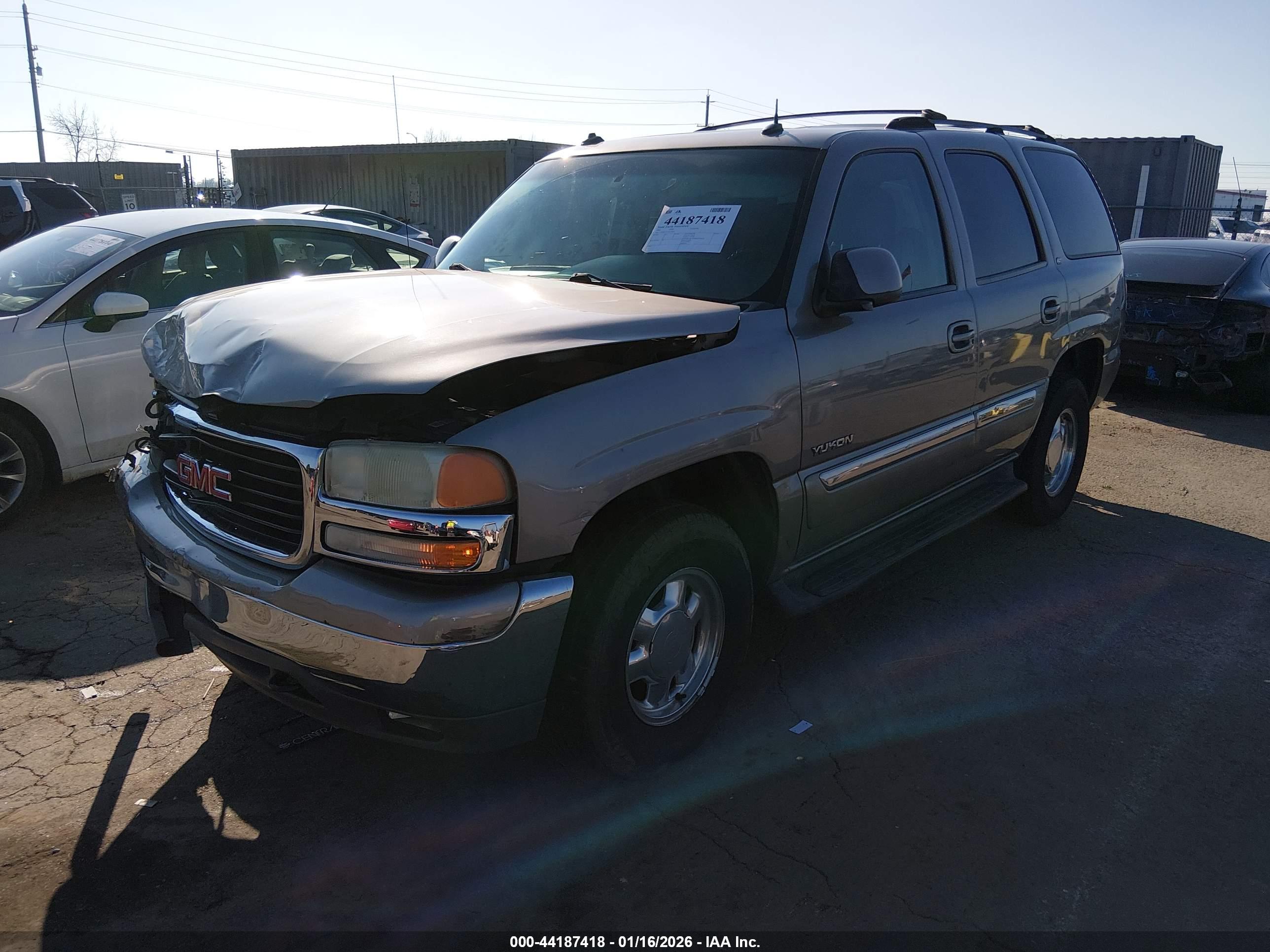 GMC YUKON image 2