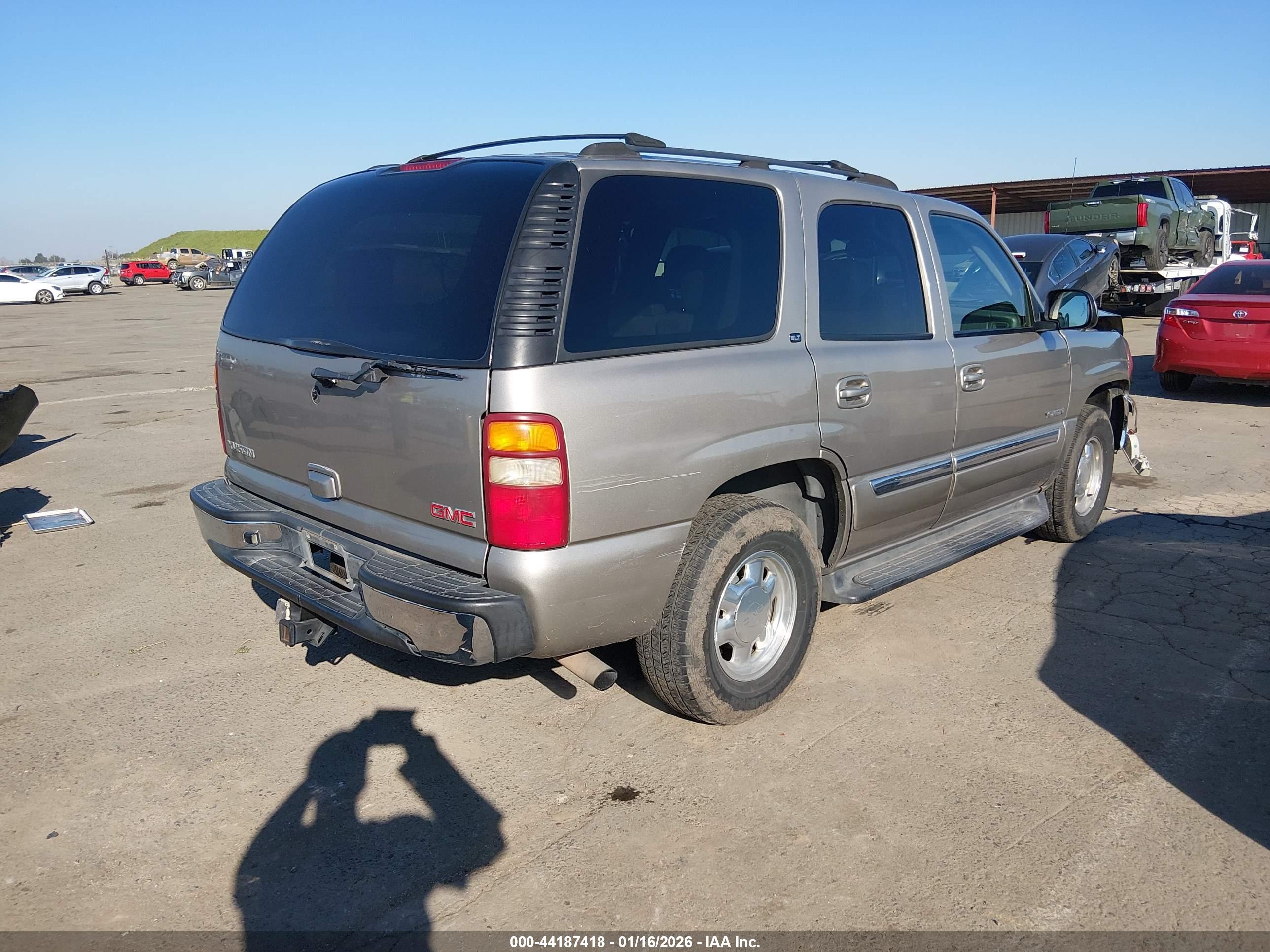 GMC YUKON image 4