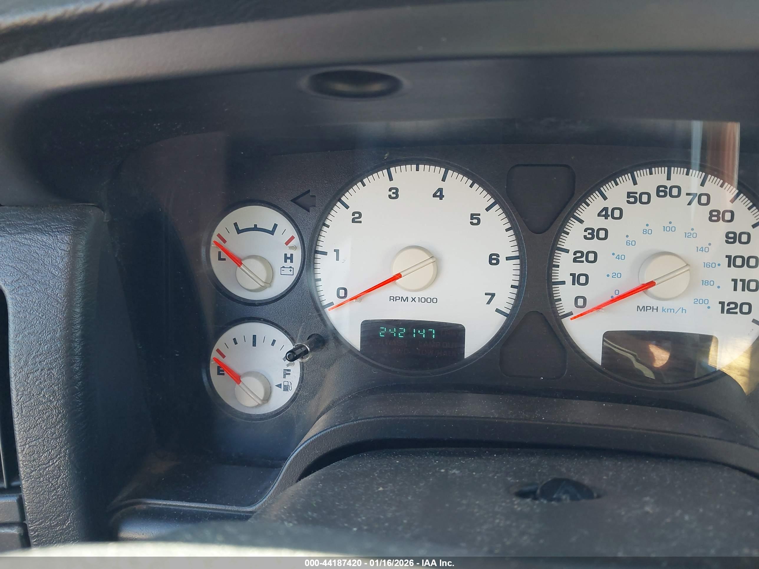 DODGE RAM image 7